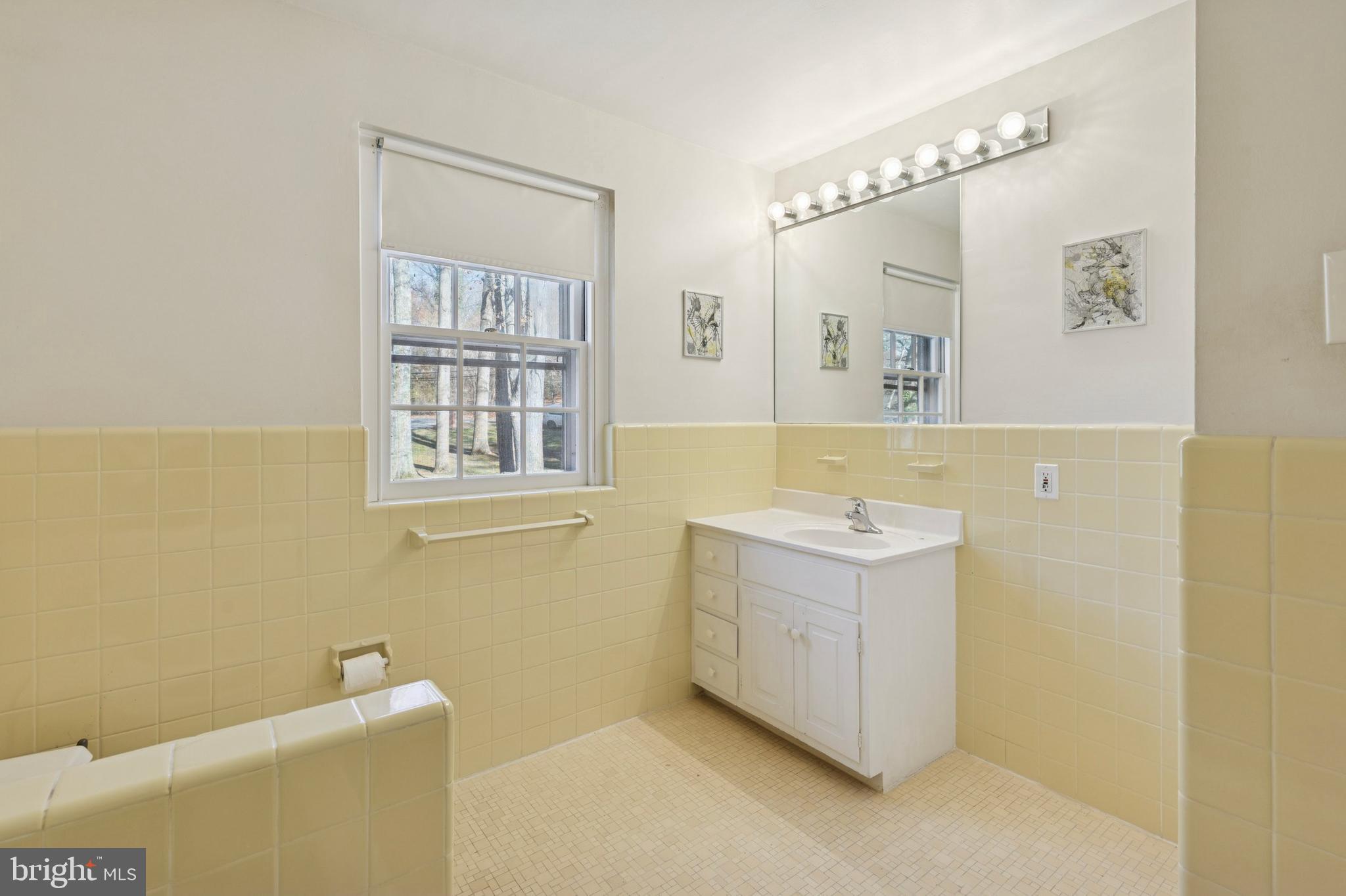 HOLLY HILL - Residential Lease