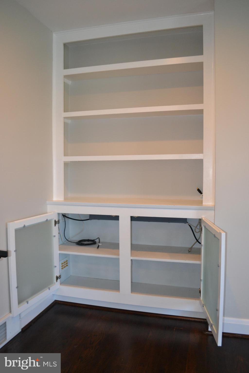 GERARD PLAZA - Residential