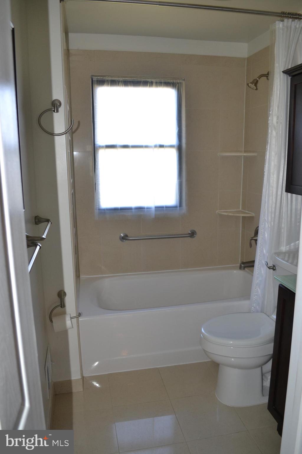 GERARD PLAZA - Residential