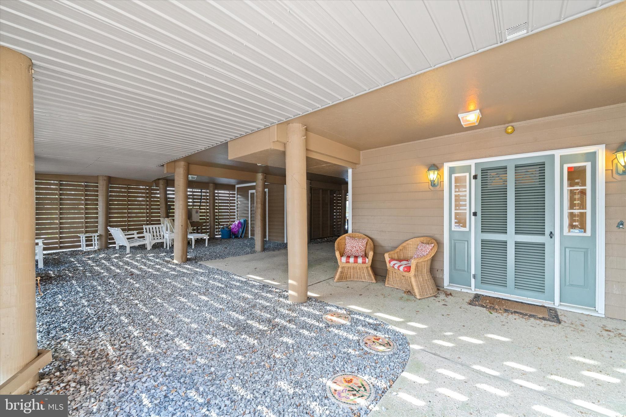 BREAKWATER BEACH - Residential