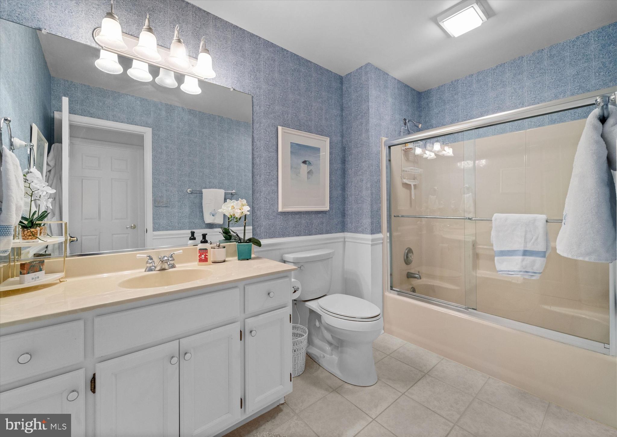 BREAKWATER BEACH - Residential