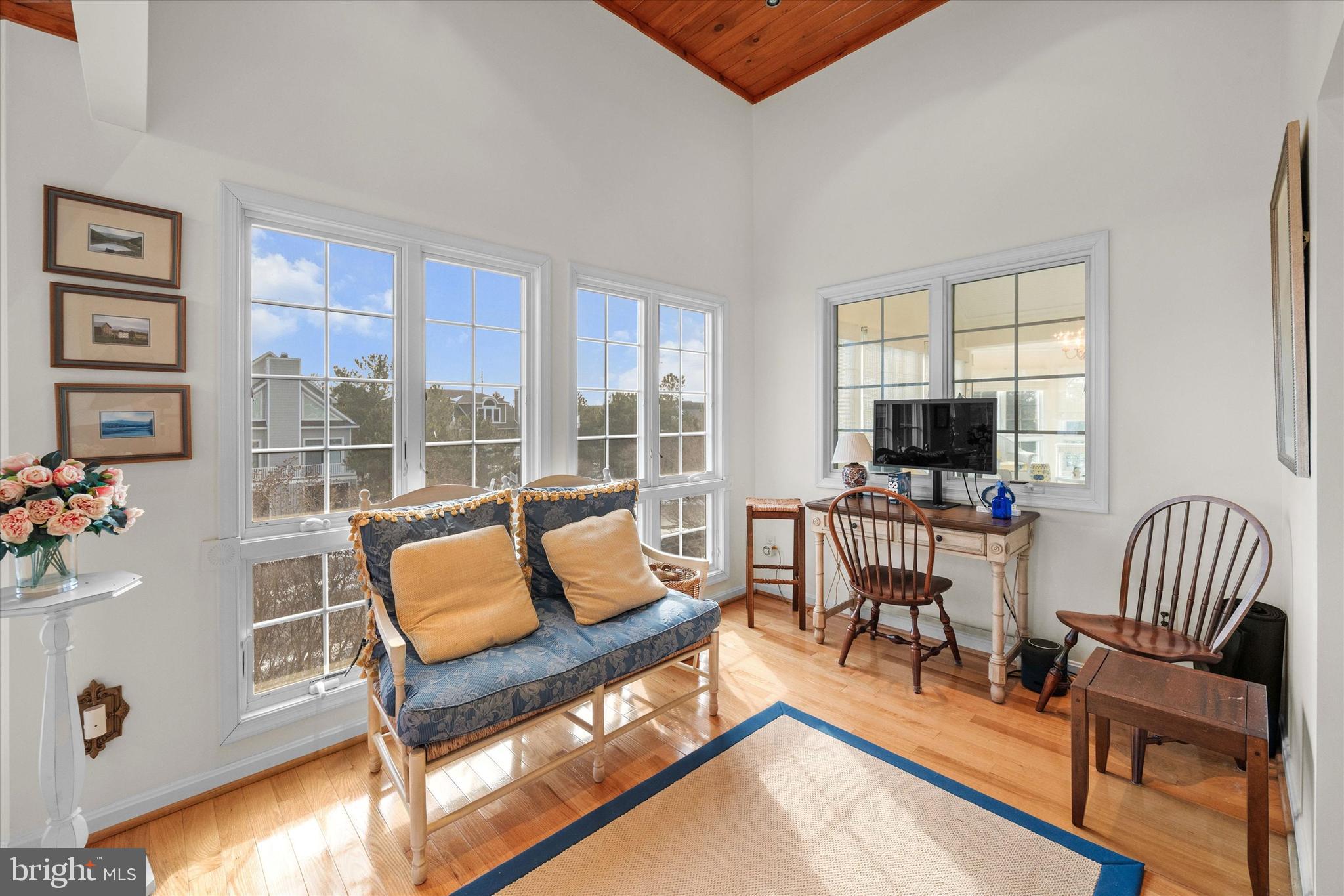 BREAKWATER BEACH - Residential