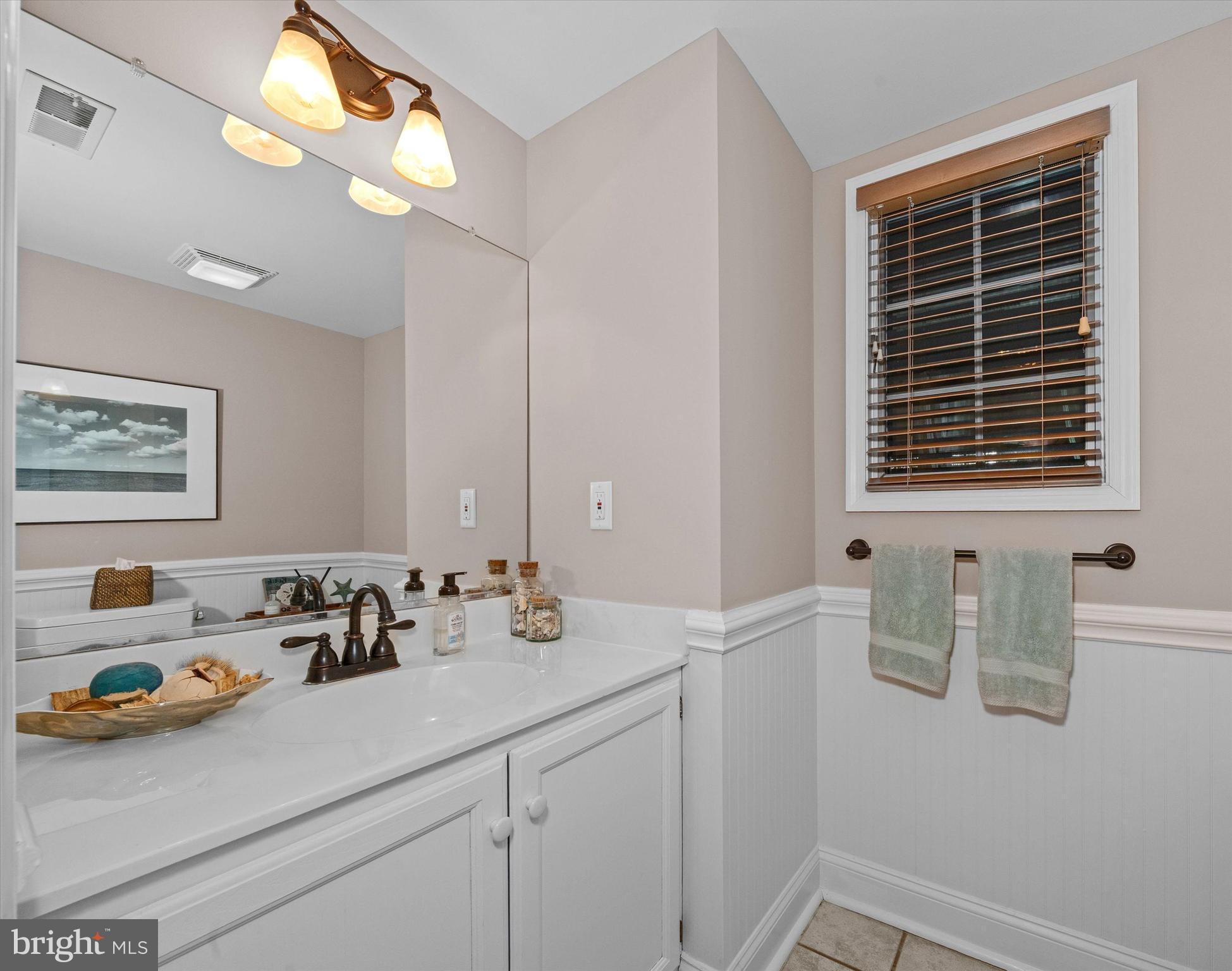 BREAKWATER BEACH - Residential