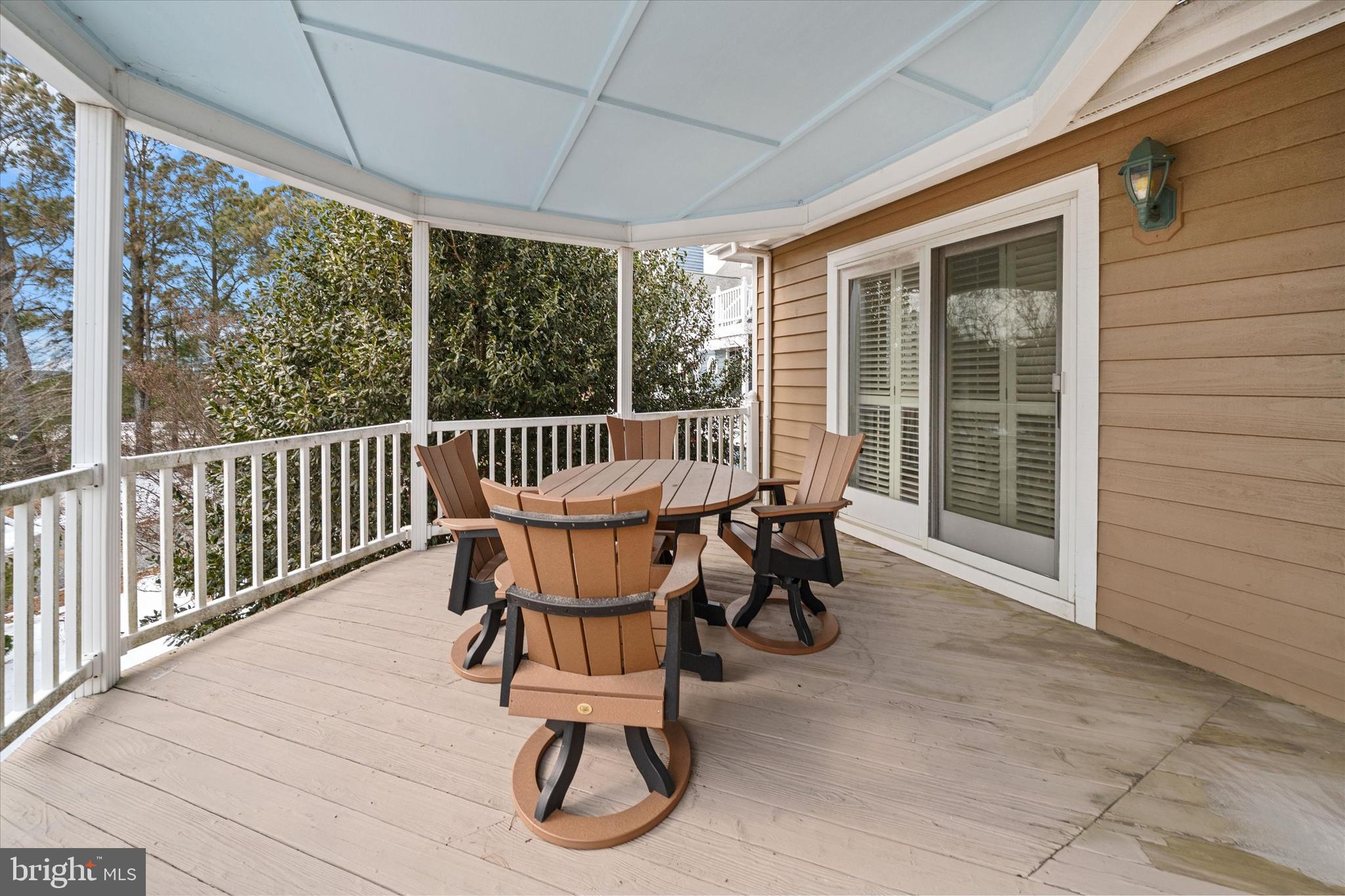 BREAKWATER BEACH - Residential