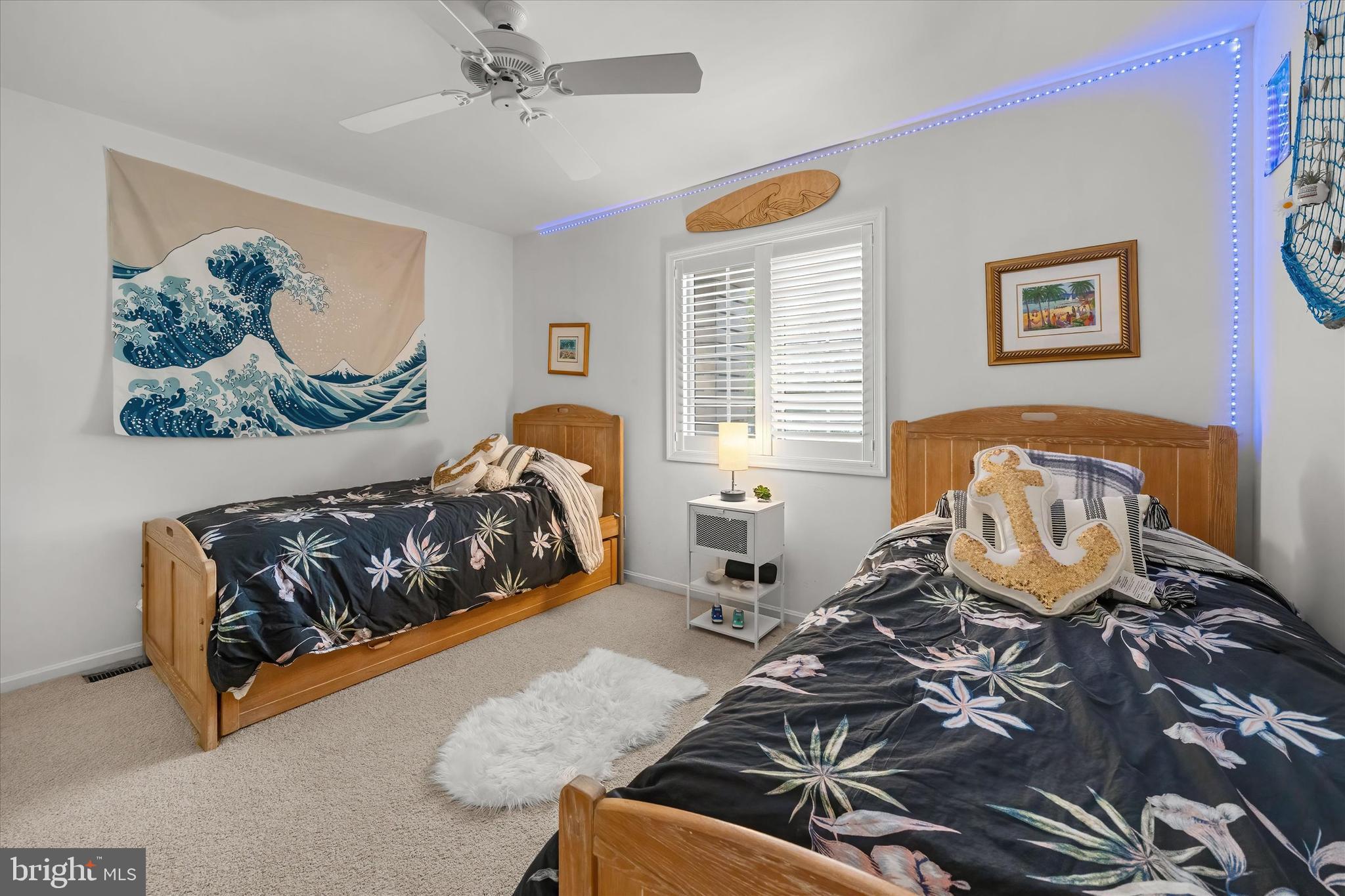 BREAKWATER BEACH - Residential