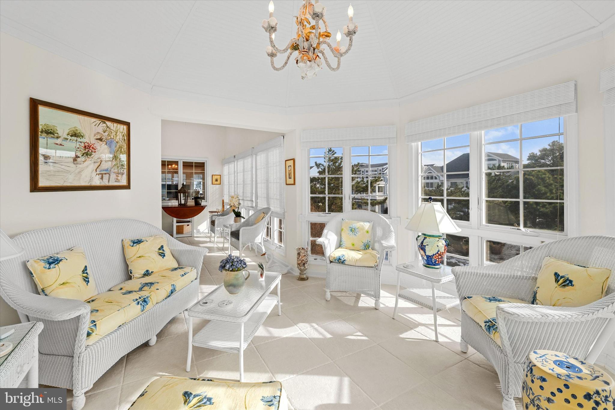 BREAKWATER BEACH - Residential