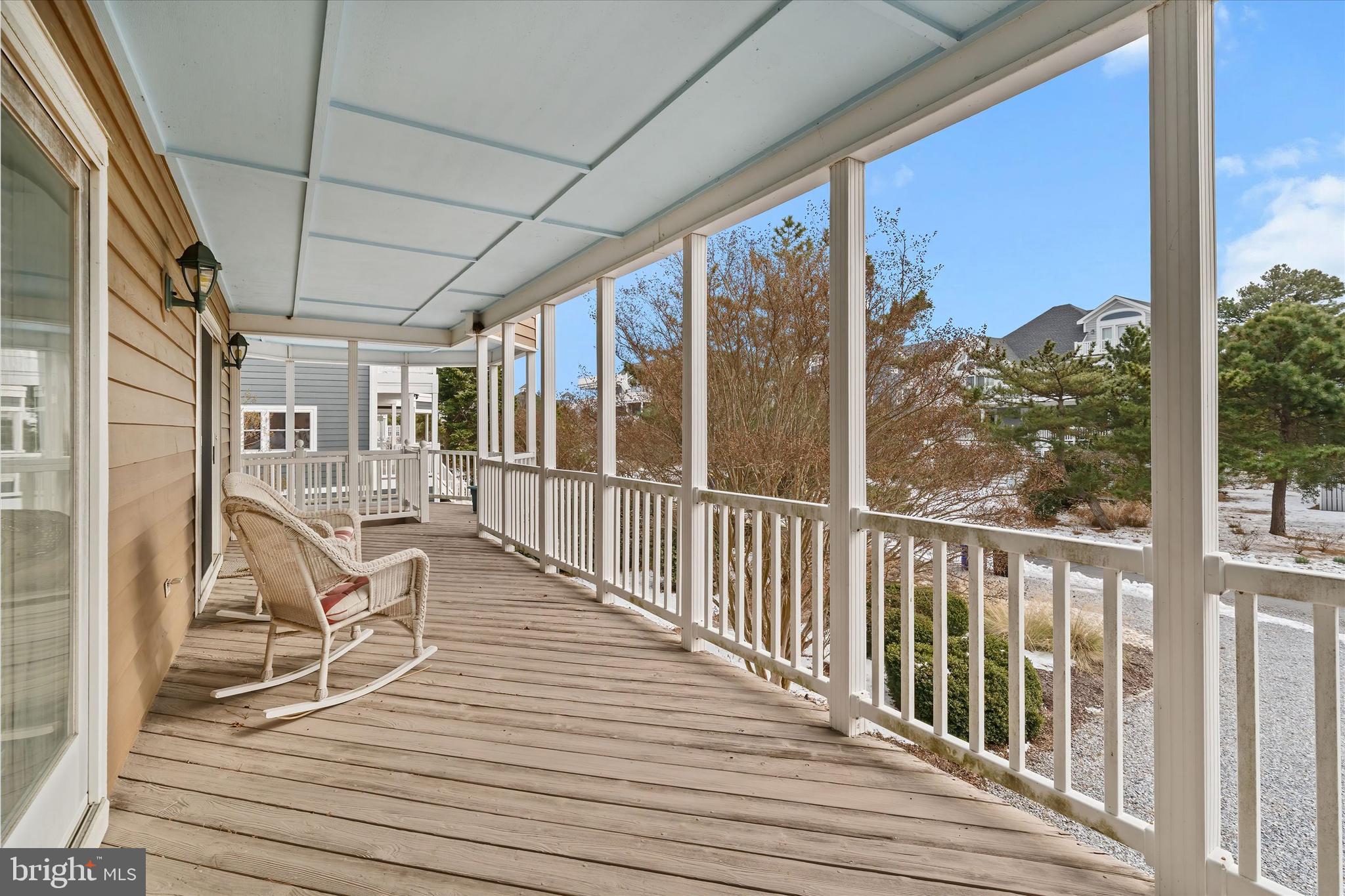 BREAKWATER BEACH - Residential