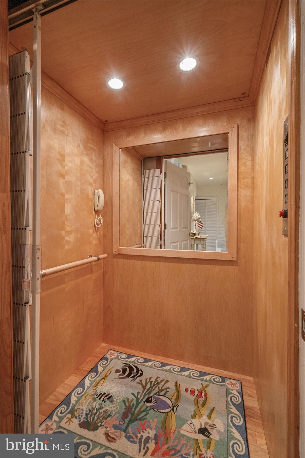 BREAKWATER BEACH - Residential