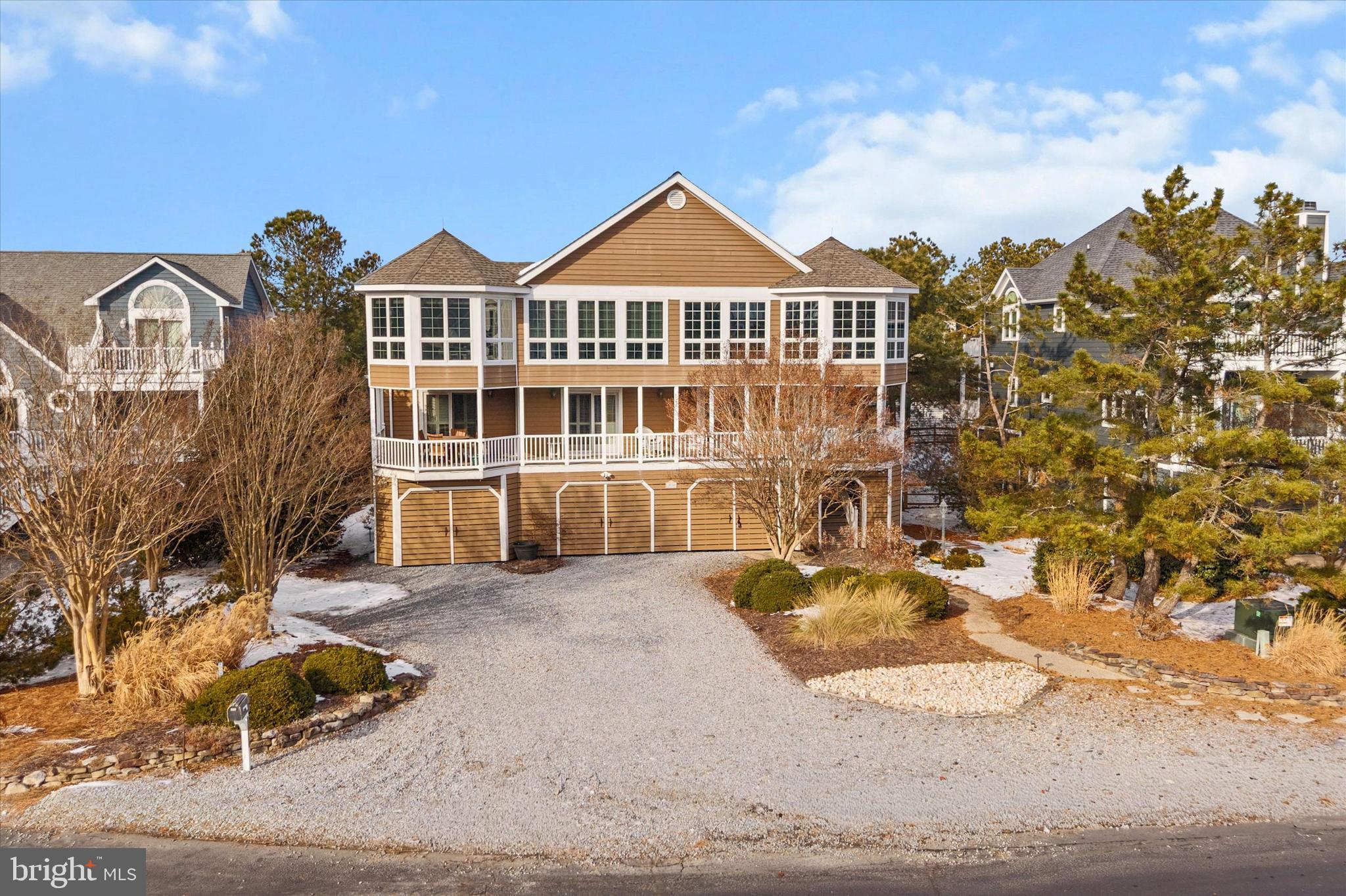 BREAKWATER BEACH - Residential