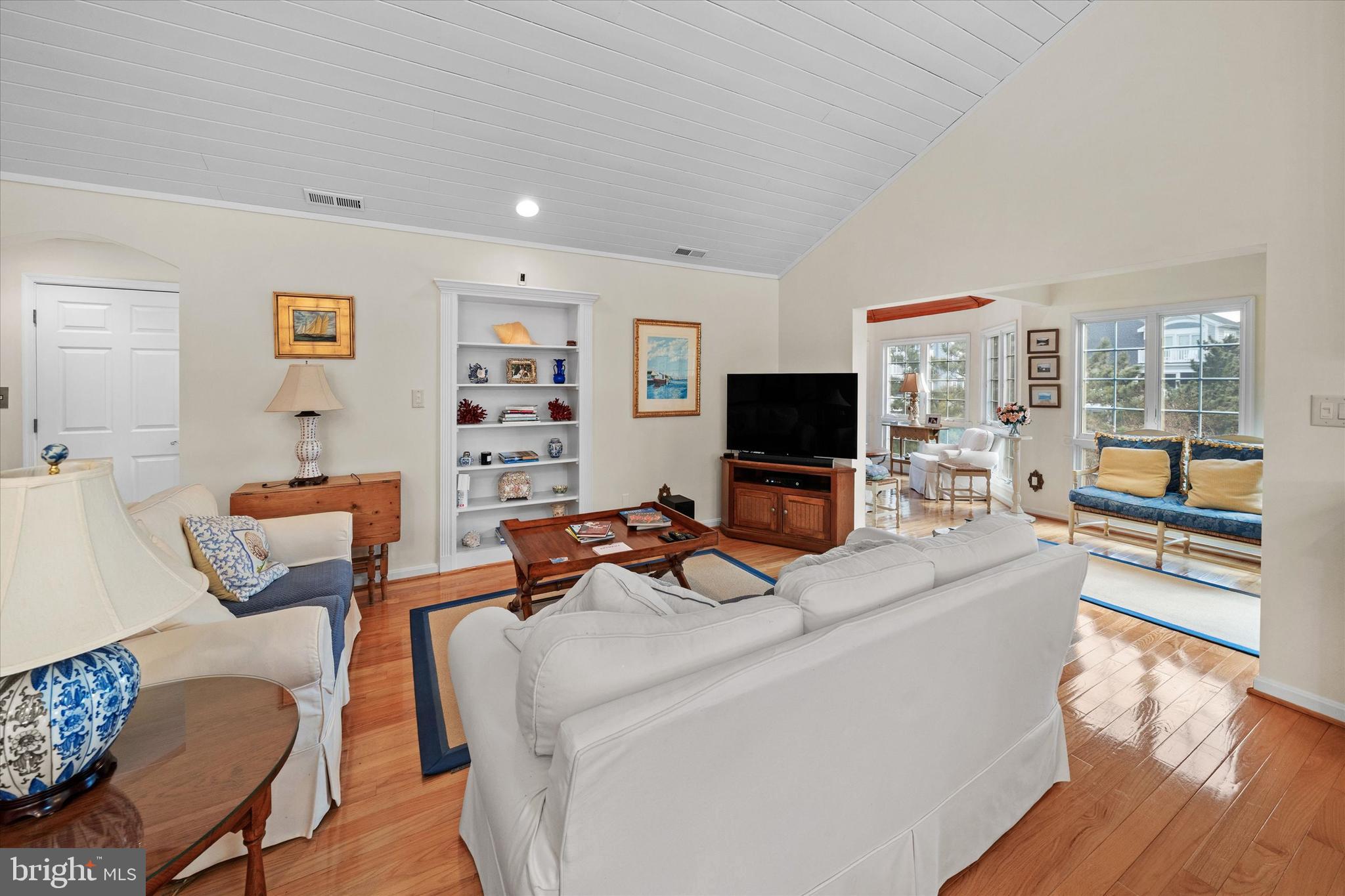 BREAKWATER BEACH - Residential