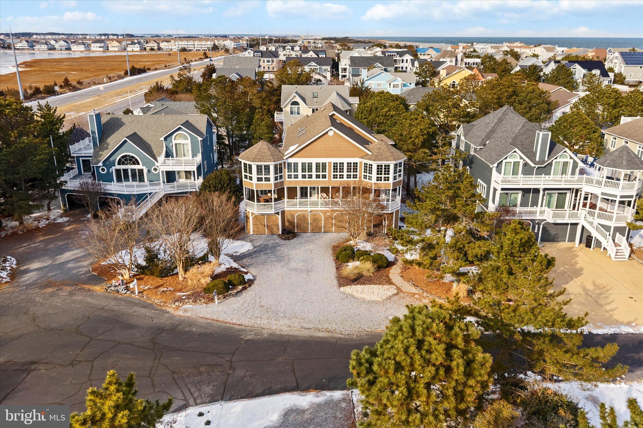 BREAKWATER BEACH - Residential