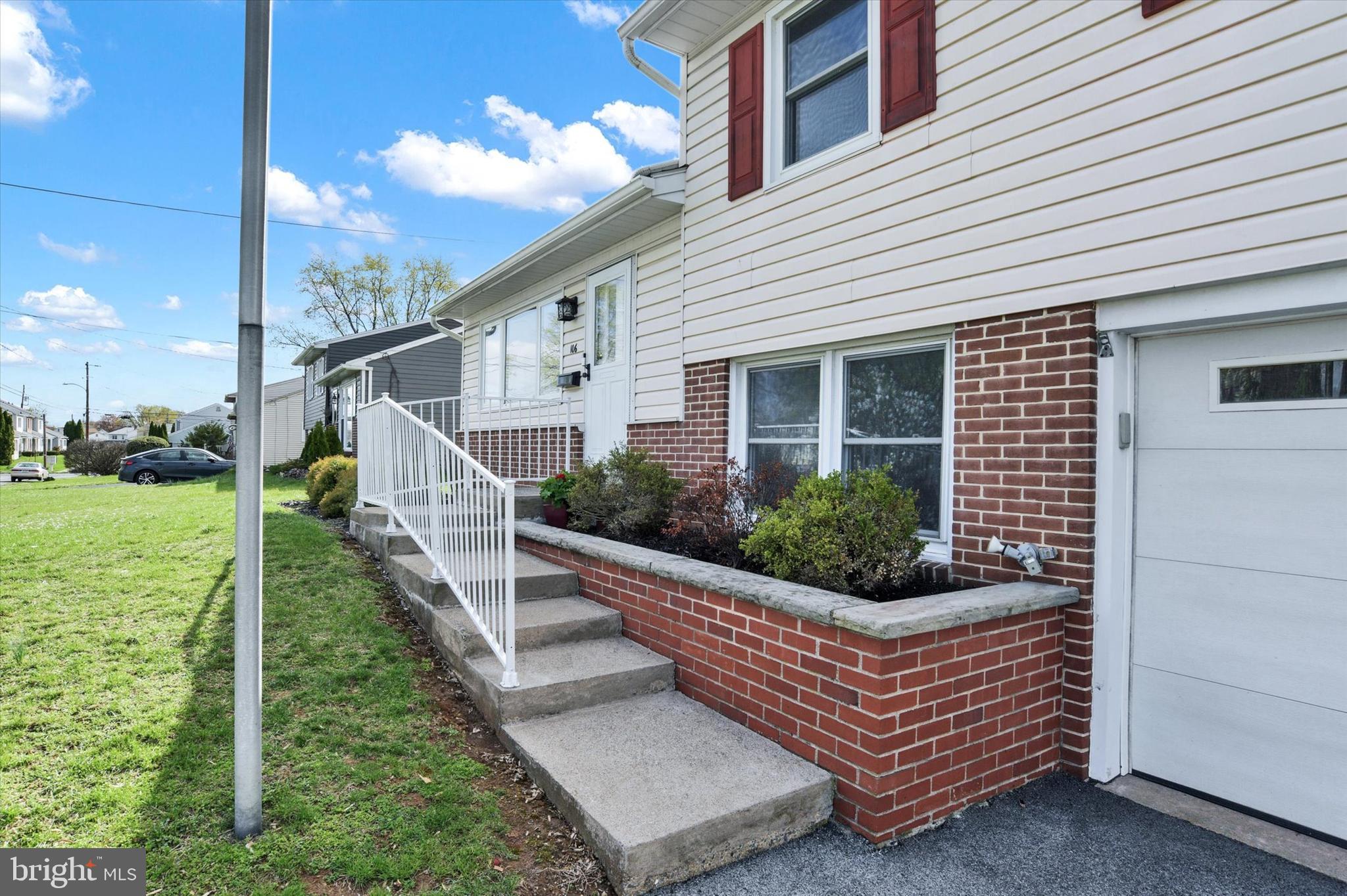 WYNNEWOOD PARK - Residential