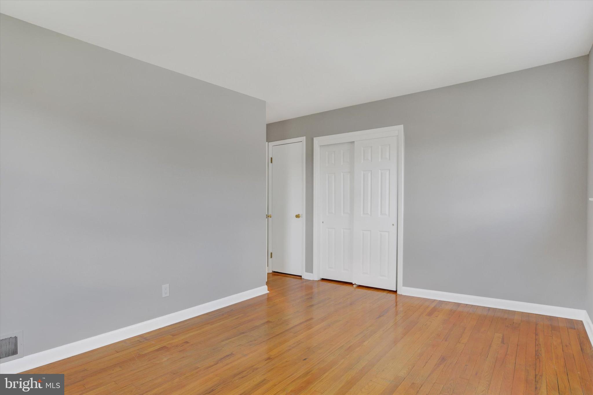 WYNNEWOOD PARK - Residential