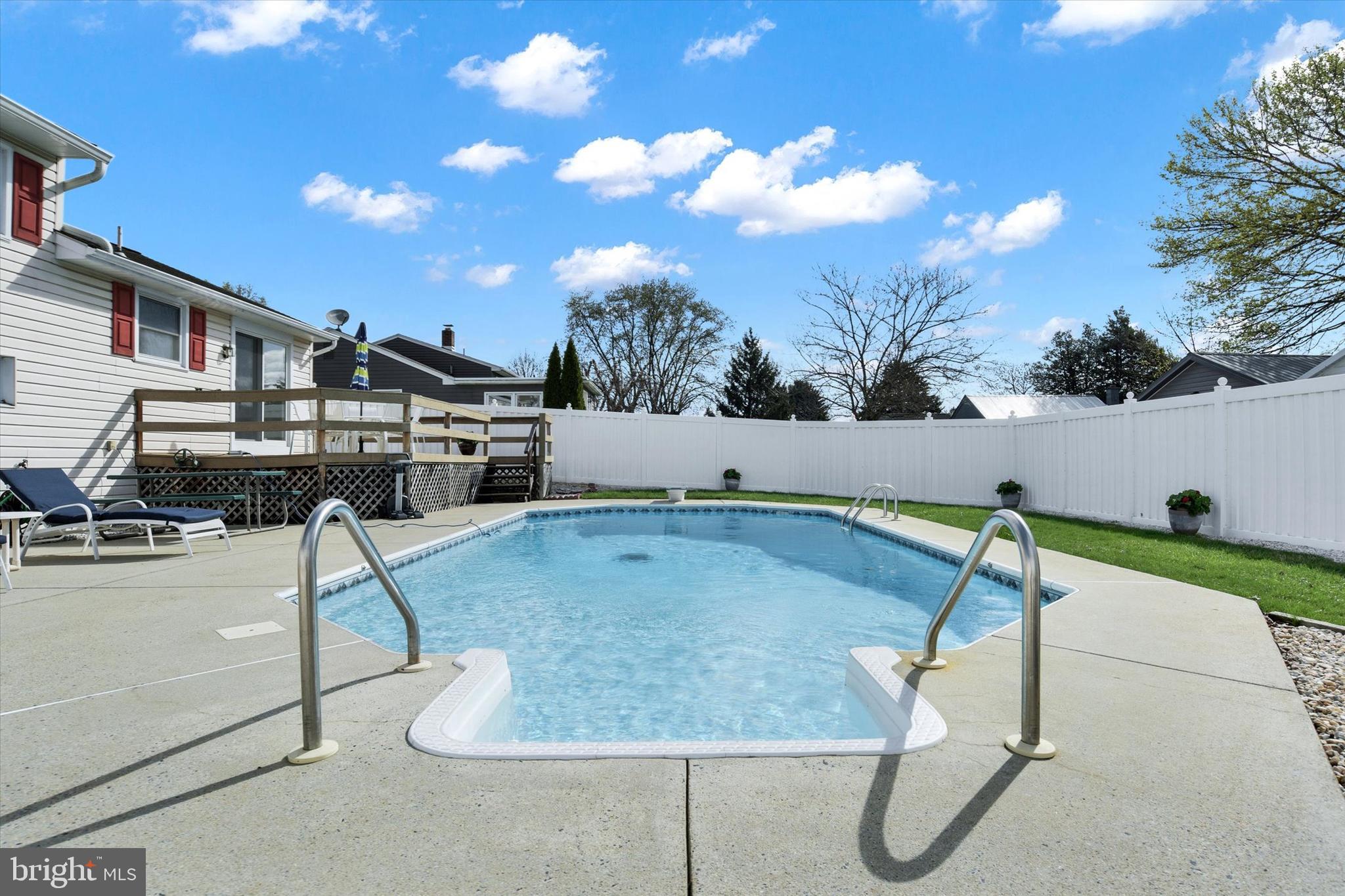 WYNNEWOOD PARK - Residential