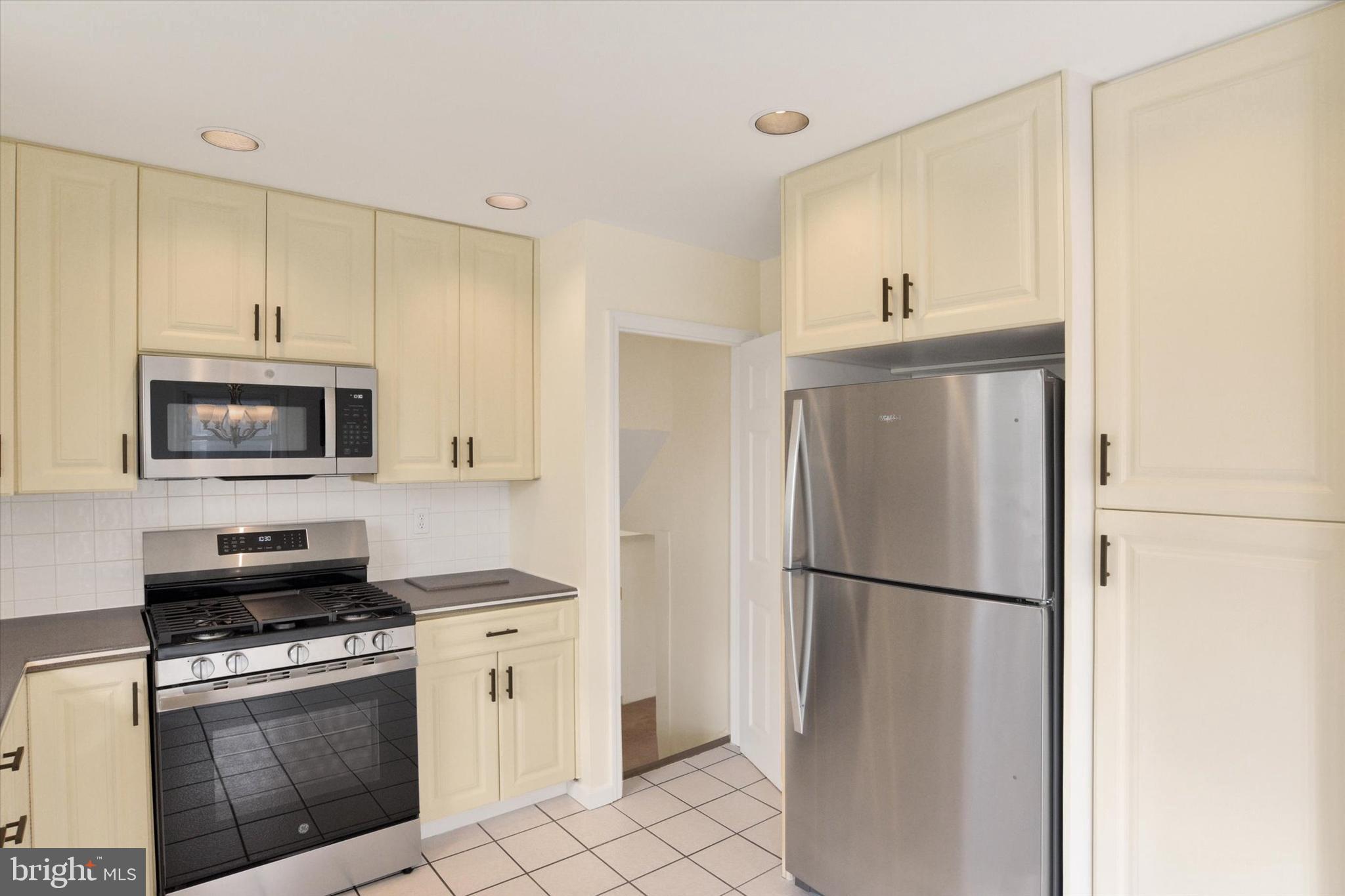 WYNNEWOOD PARK - Residential