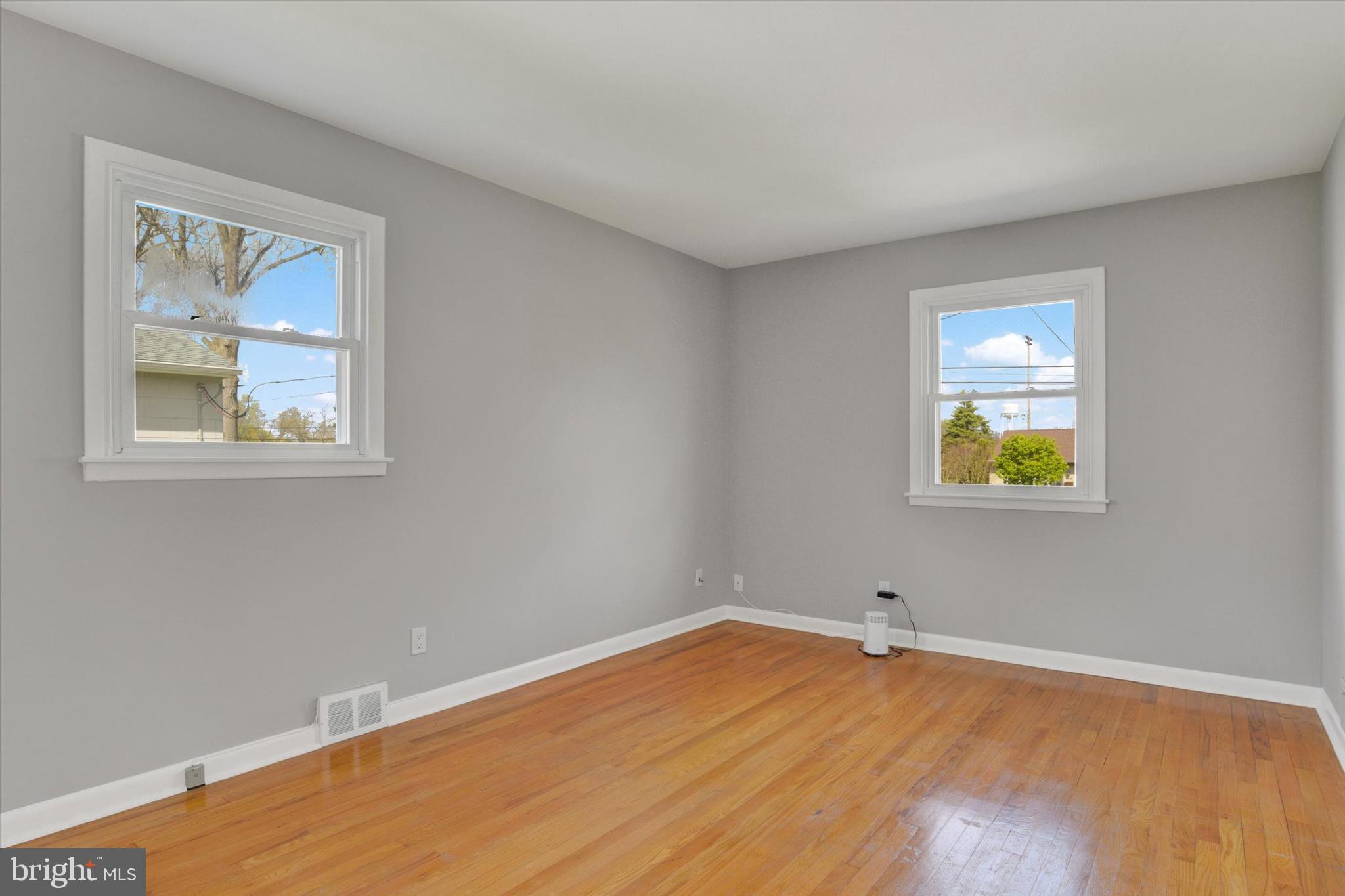 WYNNEWOOD PARK - Residential