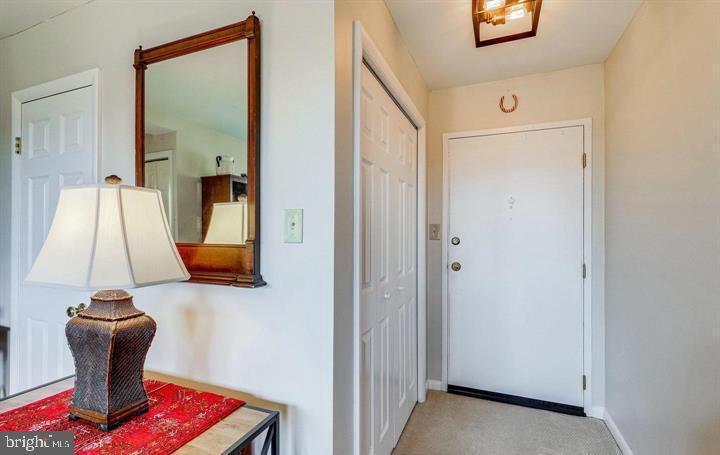 RIVER TOWERS - Residential Lease