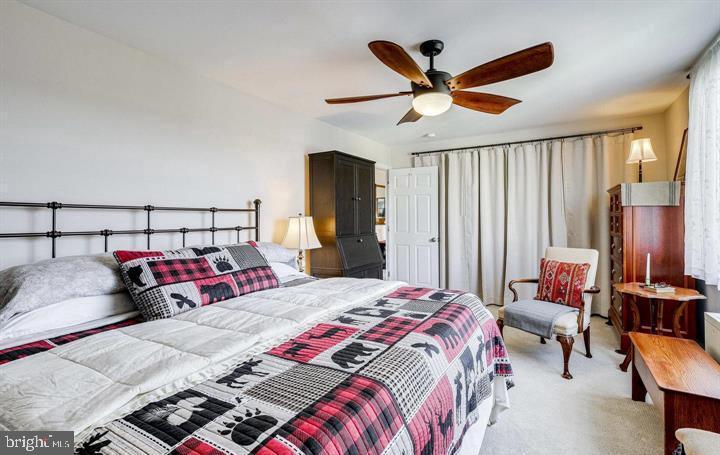 RIVER TOWERS - Residential Lease