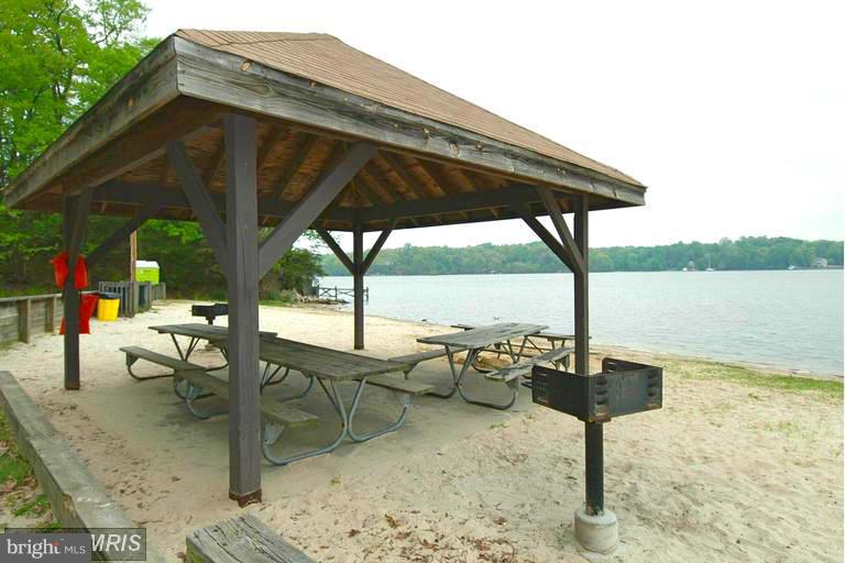 SUNRISE BEACH - Residential