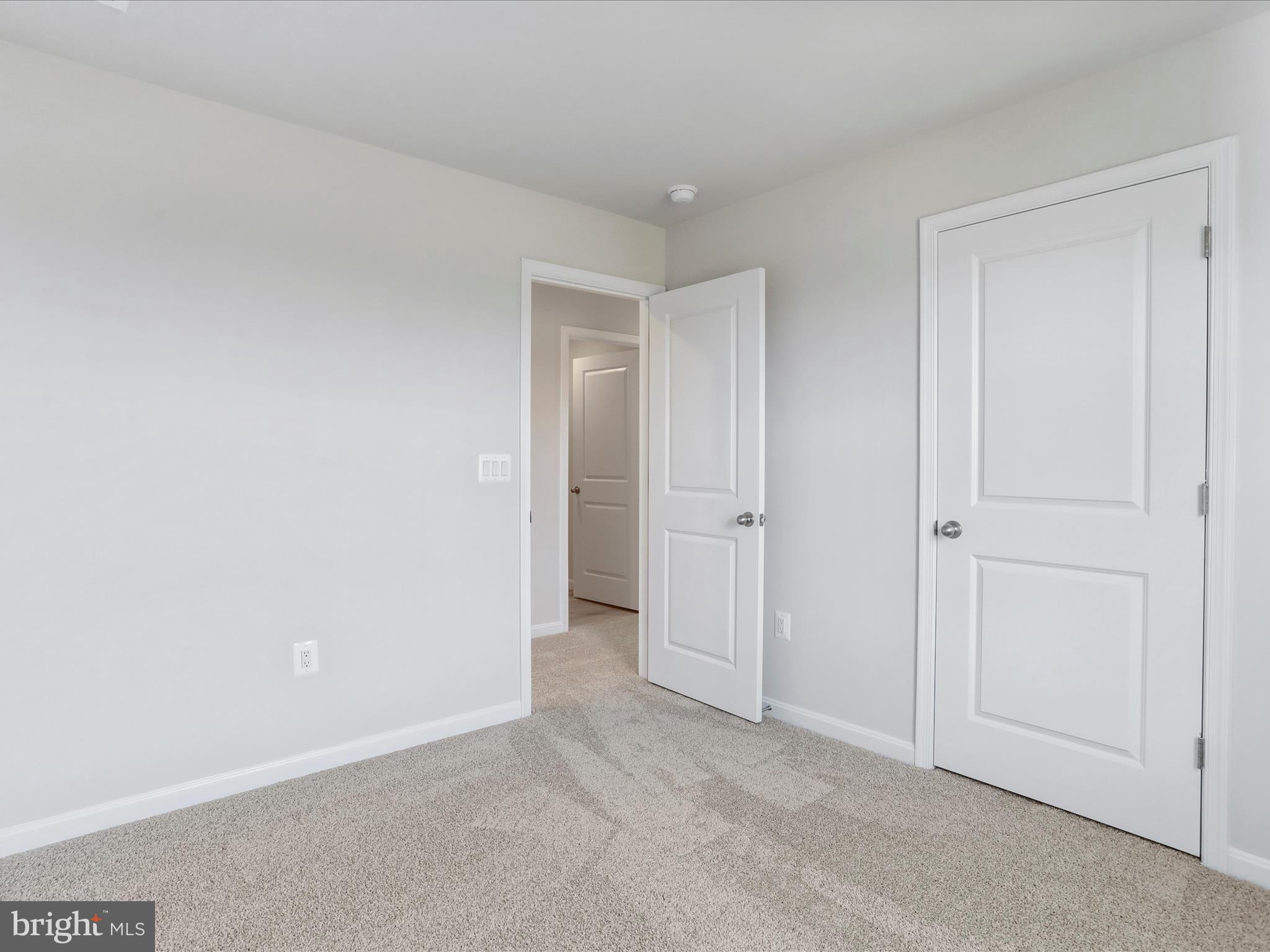 SEASONS AT MIDDLETOWN PLACE - Residential