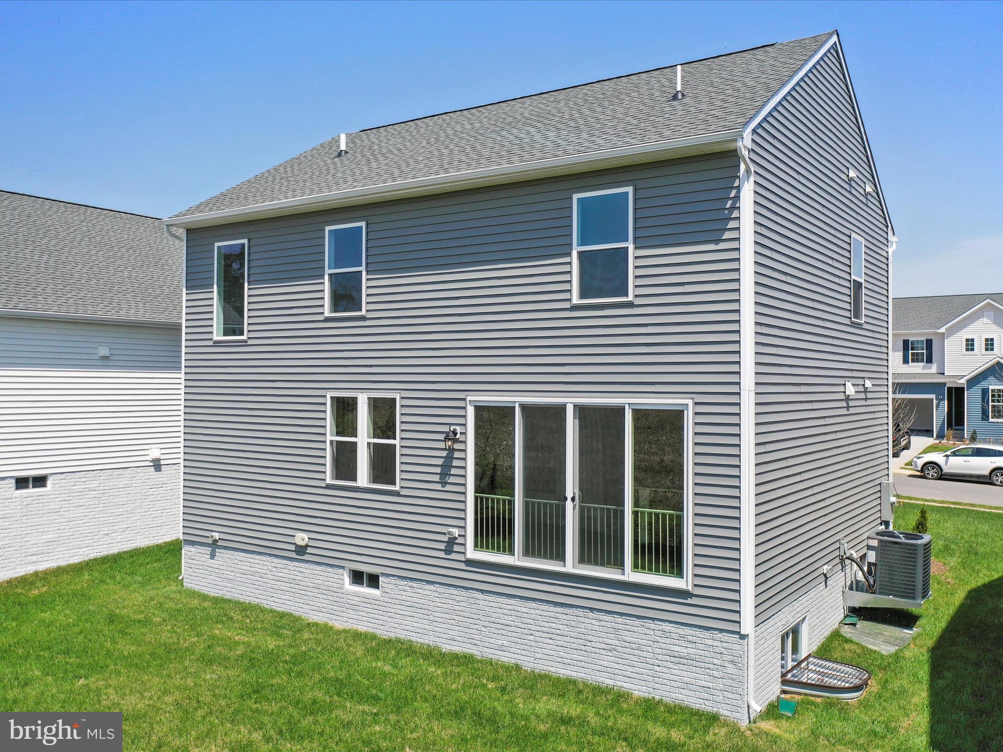 SEASONS AT MIDDLETOWN PLACE - Residential