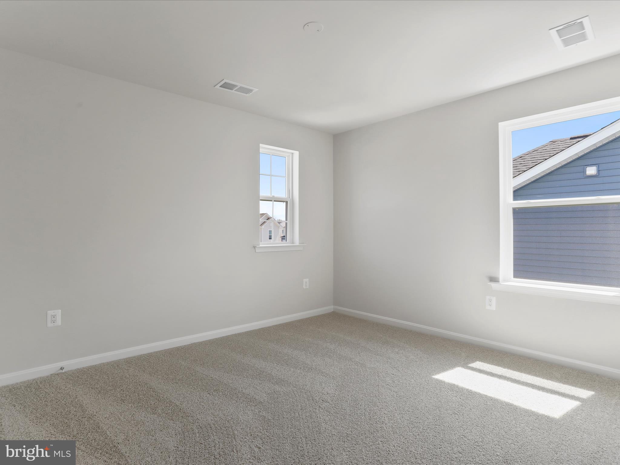 SEASONS AT MIDDLETOWN PLACE - Residential