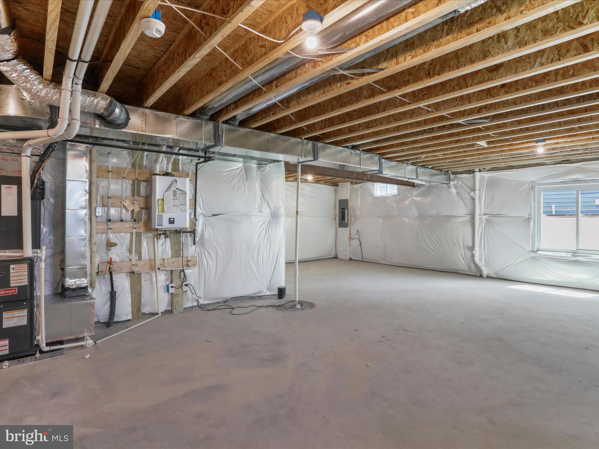 SEASONS AT MIDDLETOWN PLACE - Residential