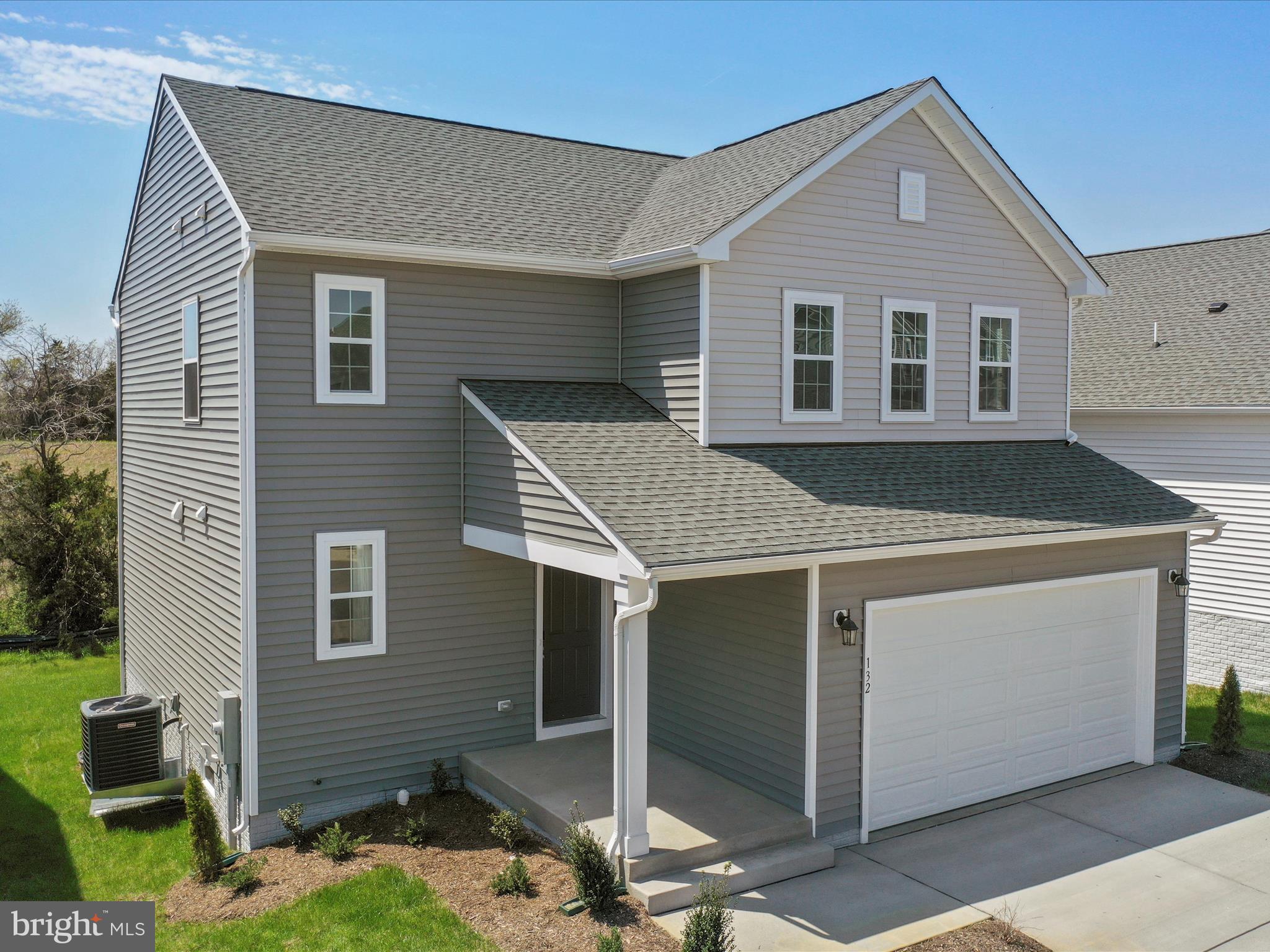 SEASONS AT MIDDLETOWN PLACE - Residential