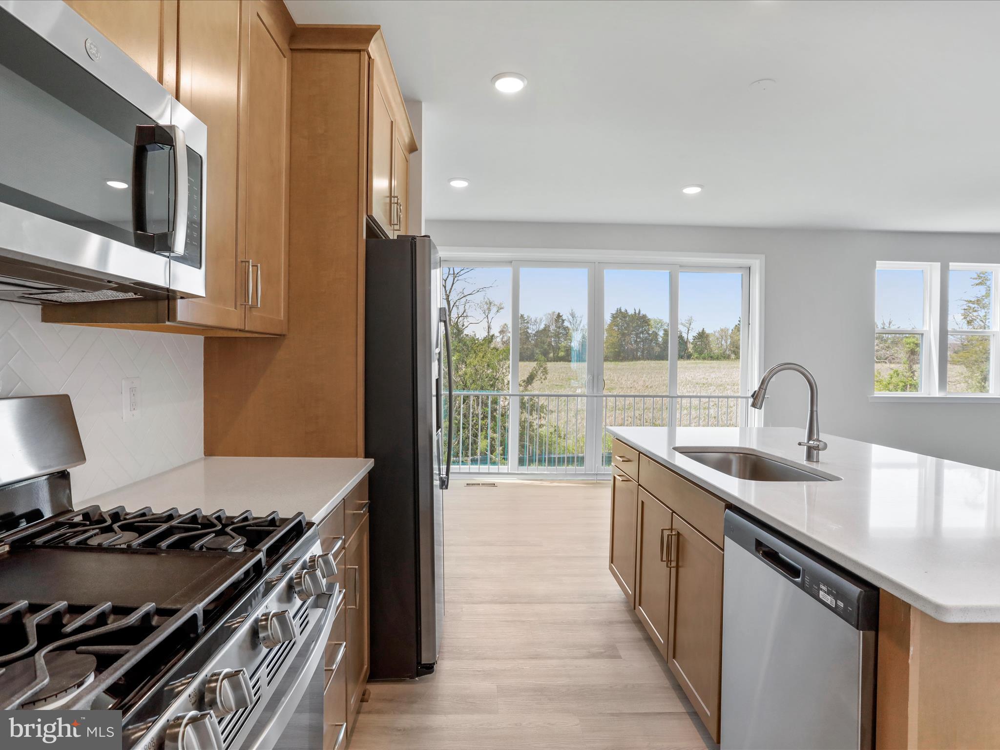 SEASONS AT MIDDLETOWN PLACE - Residential