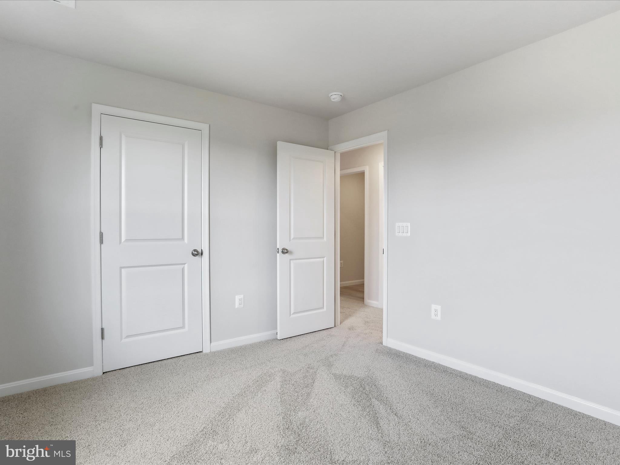 SEASONS AT MIDDLETOWN PLACE - Residential