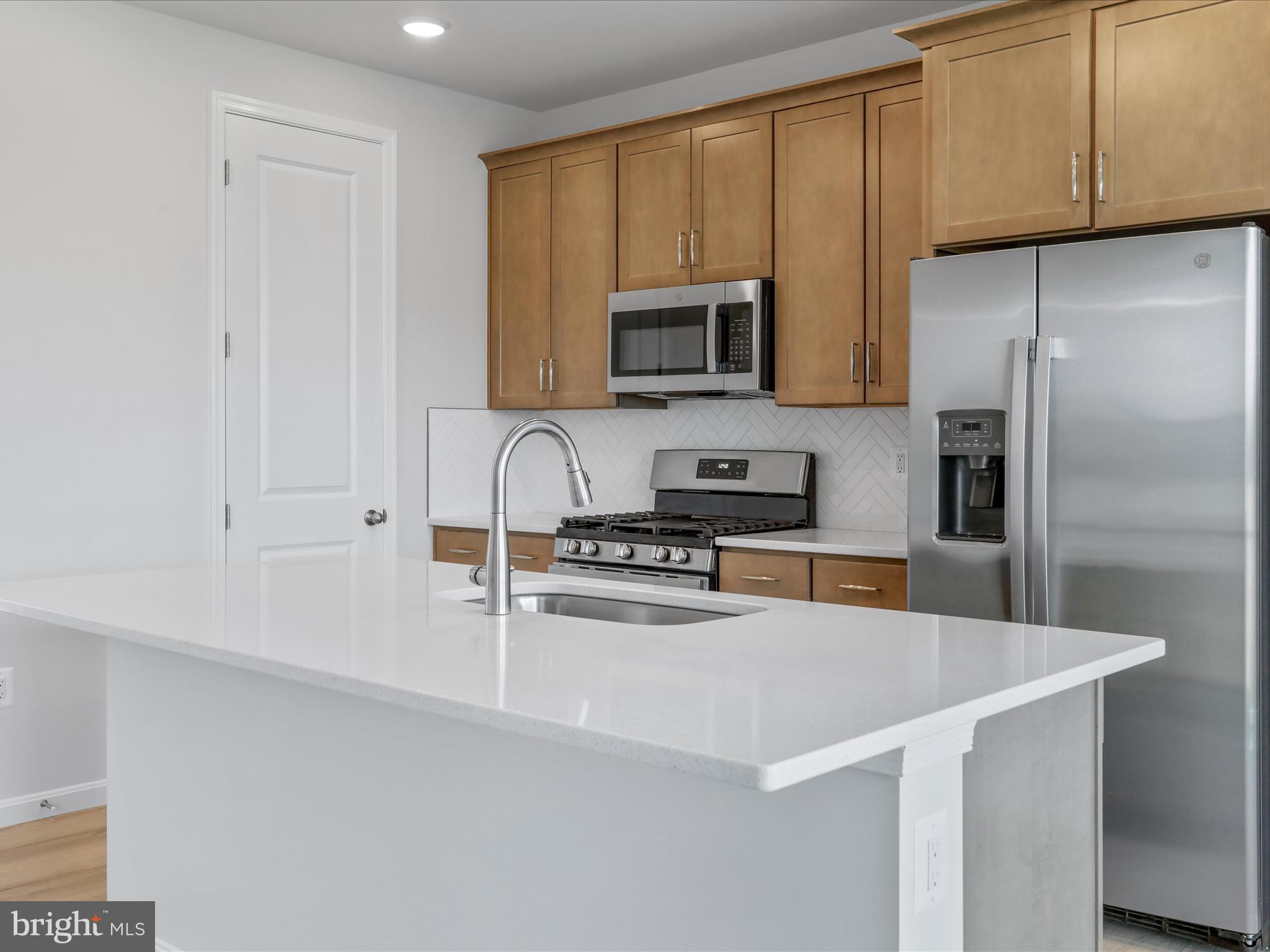 SEASONS AT MIDDLETOWN PLACE - Residential