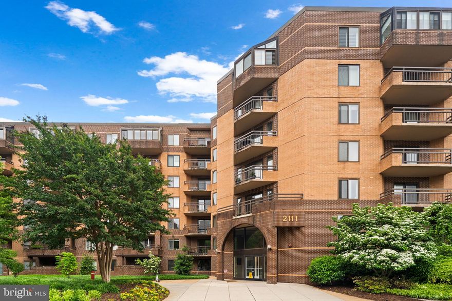 Welcome home to this bright, spacious, and beautifully updated 1-bedroom, 1-bath condo in the highly sought-after Observatory building in NW D.C.* This stylish unit features gorgeous modern finishes, a neutral color palette, and an open layout that feels both comfortable and refined*
The kitchen is a standout with sleek stainless steel appliances, updated countertops, and ample cabinetry—perfect for both everyday living and entertaining with ease* The bedroom is generously sized with excellent closet space, and the updated bathroom offers clean, contemporary style*
Located along vibrant Wisconsin Avenue, you’ll love being moments from local favorites like Café Deluxe, 2Amys, and Rocklands BBQ—not to mention Trader Joe’s, Whole Foods, and the Glover Archbold Park trails all nearby* You’re also just a short distance from Georgetown, Cathedral Heights, and easy bus access to downtown*
A perfect blend of comfort, location, and convenience—this condo offers the D.C. lifestyle you’ve been looking for*