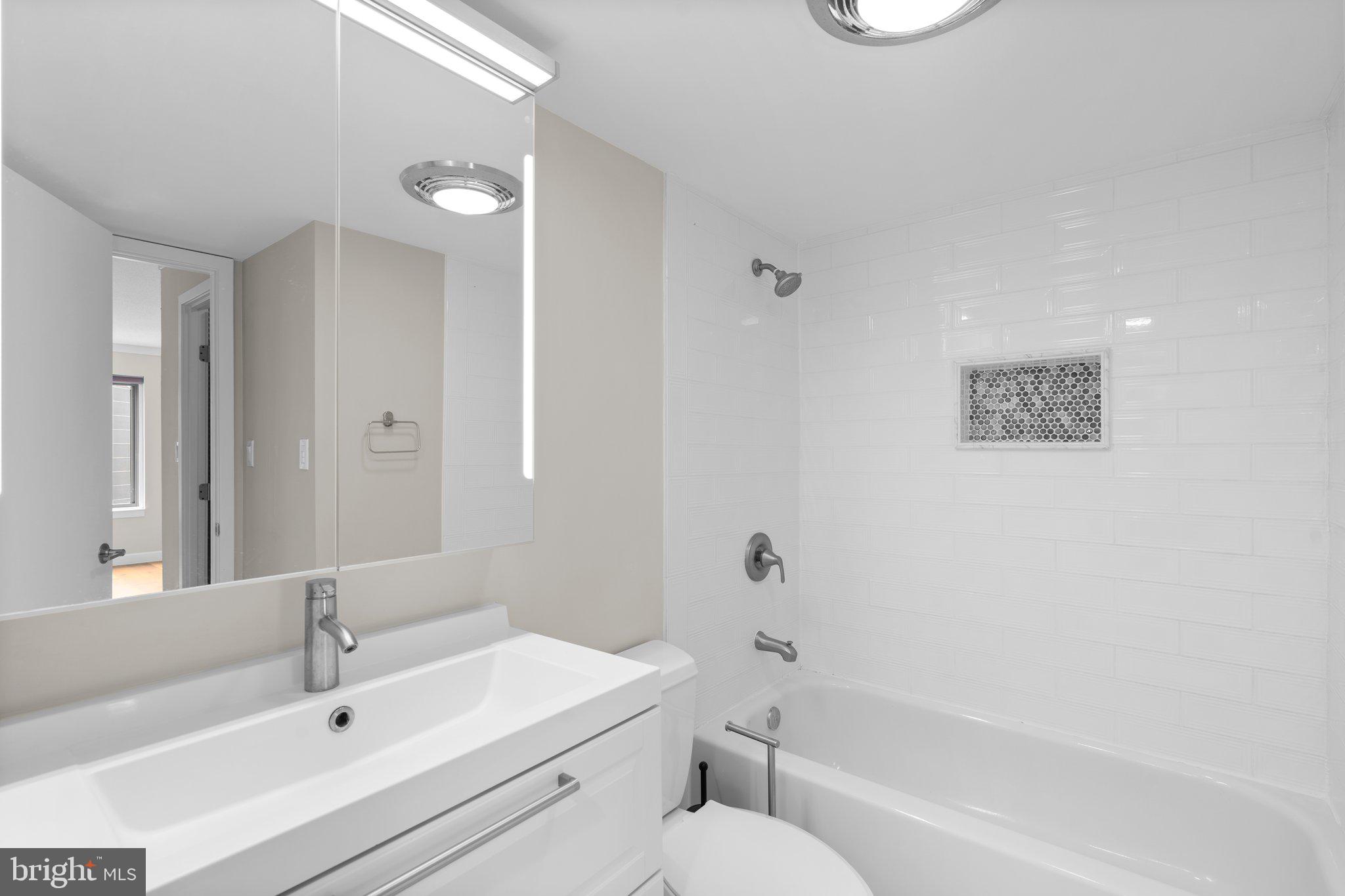 OBSERVATORY CIRCLE - Residential Lease