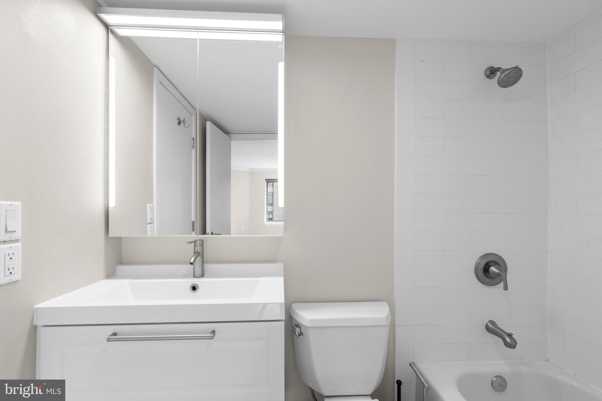 OBSERVATORY CIRCLE - Residential Lease
