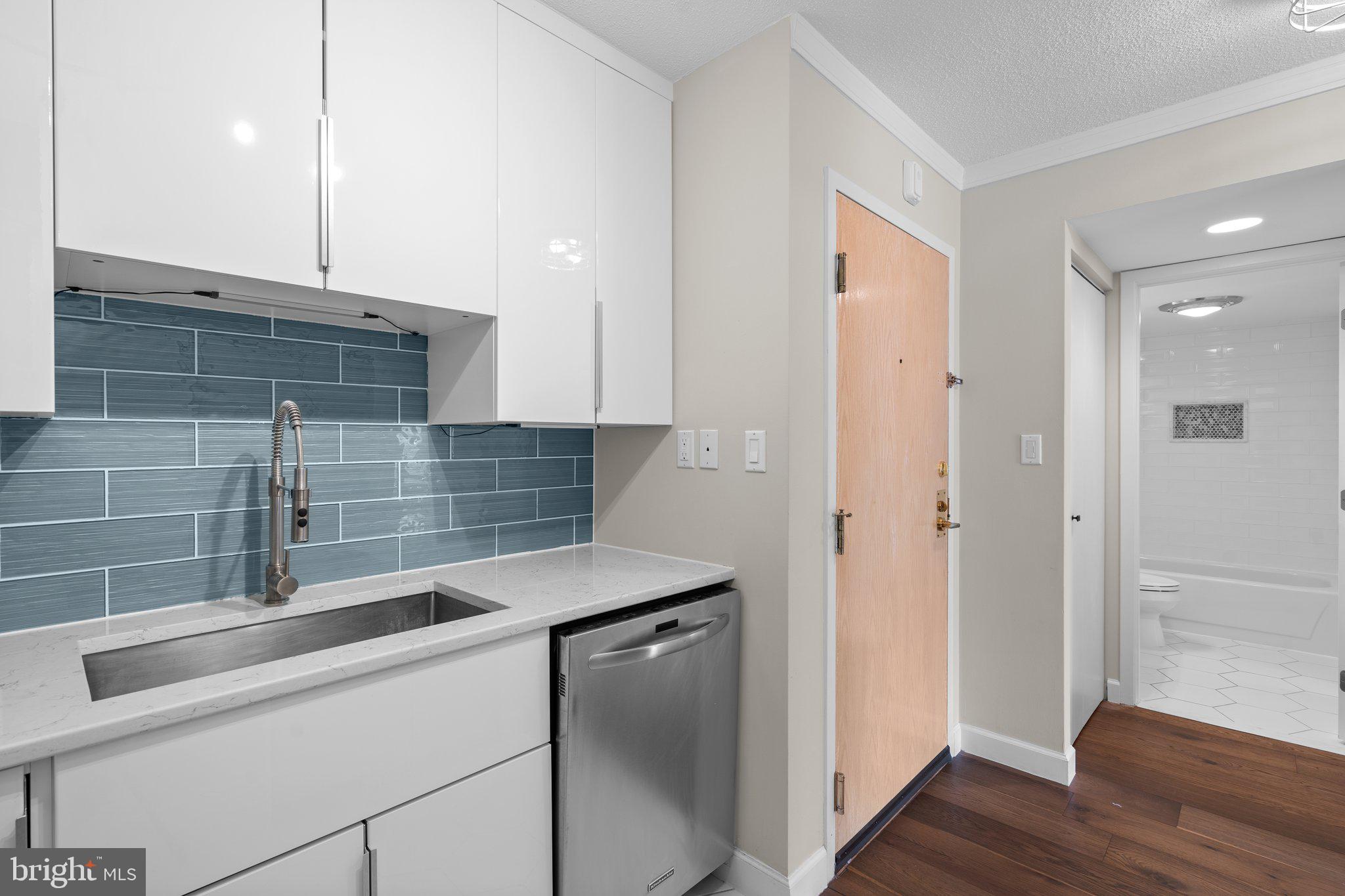 OBSERVATORY CIRCLE - Residential Lease
