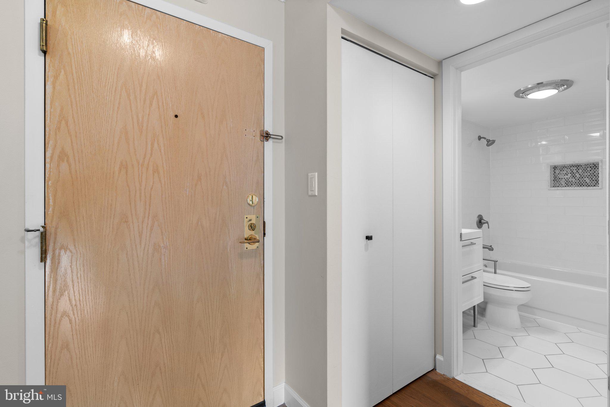 OBSERVATORY CIRCLE - Residential Lease
