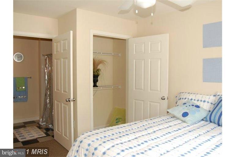 PARKSIDE AT EAGLE'S LANDING - Residential