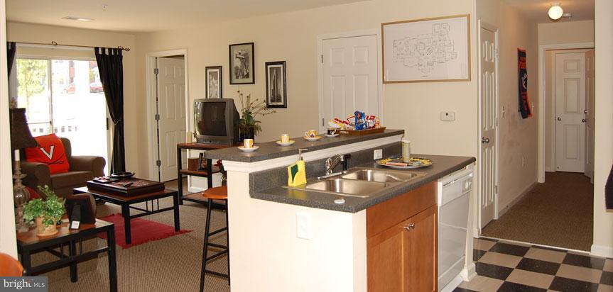 PARKSIDE AT EAGLE'S LANDING - Residential