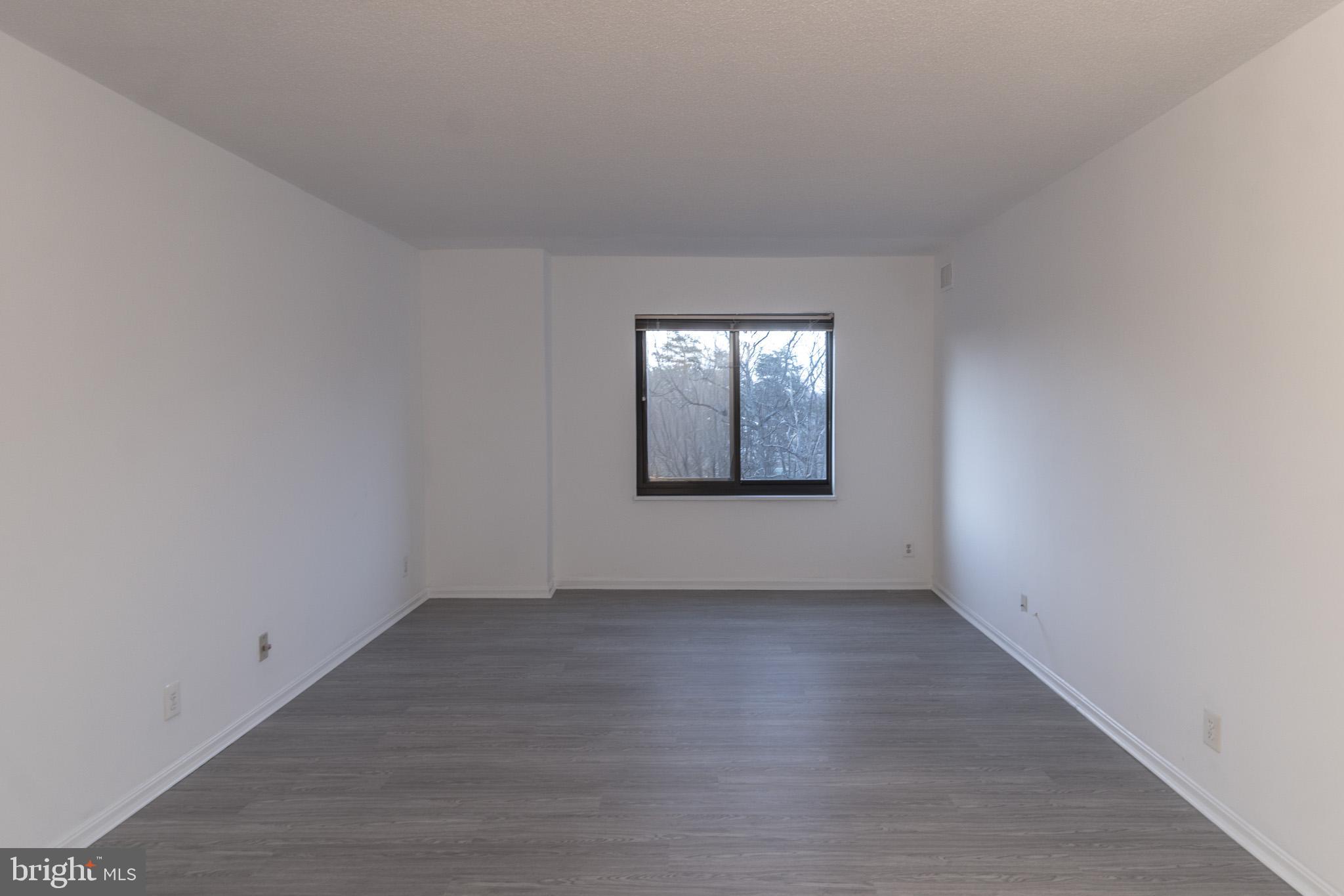 205 YOAKUM PARKWAY 822