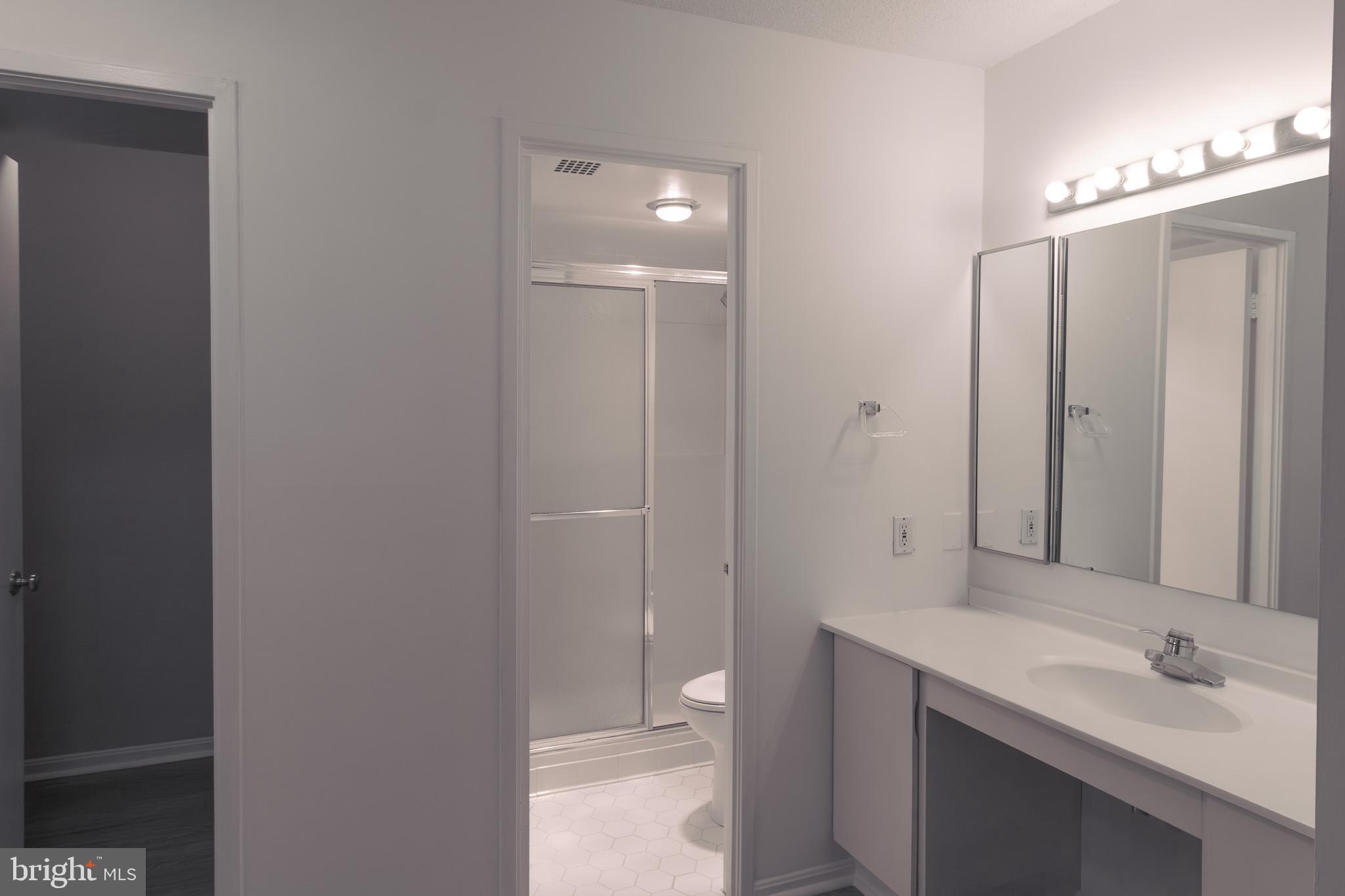 205 YOAKUM PARKWAY 822