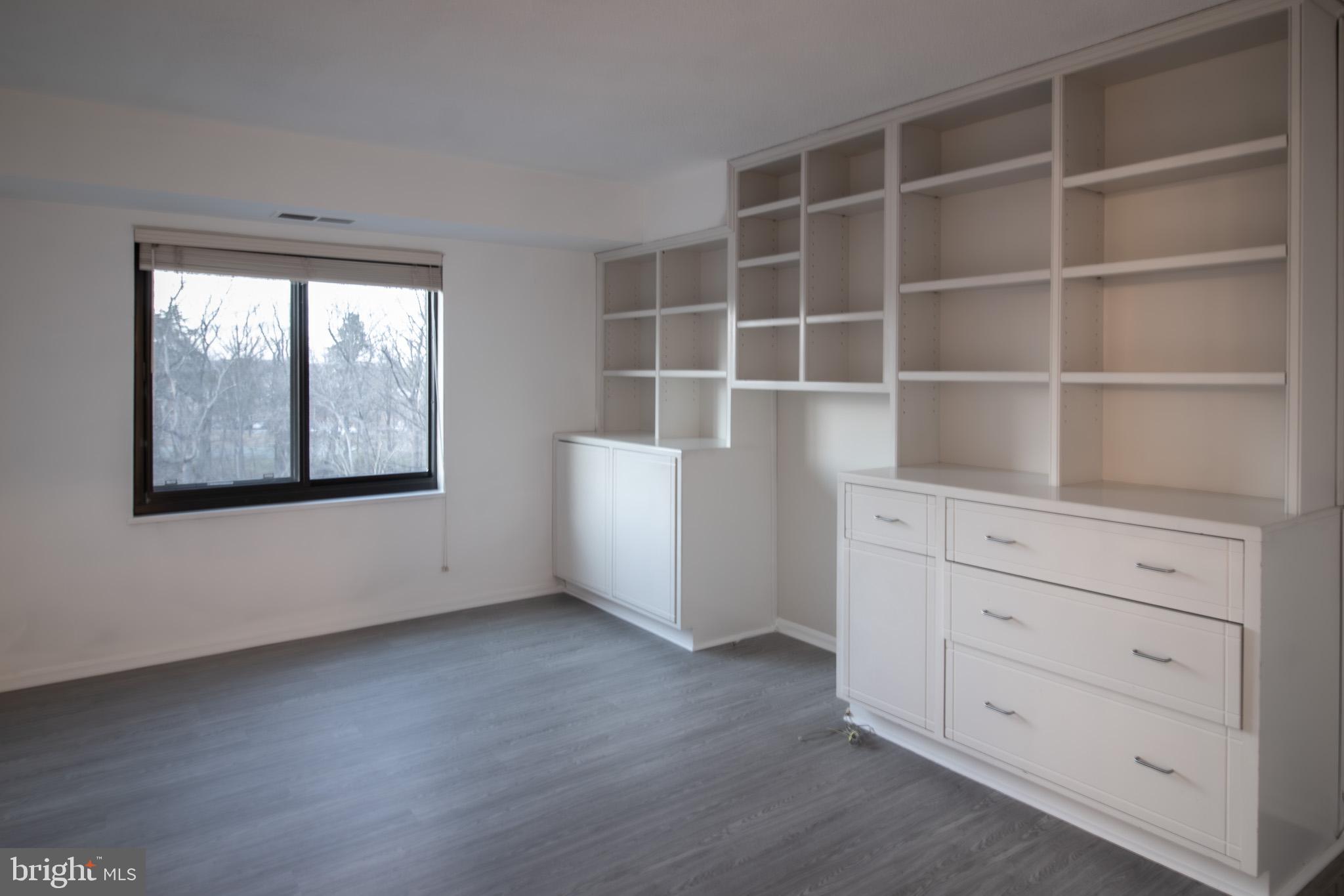 205 YOAKUM PARKWAY 822