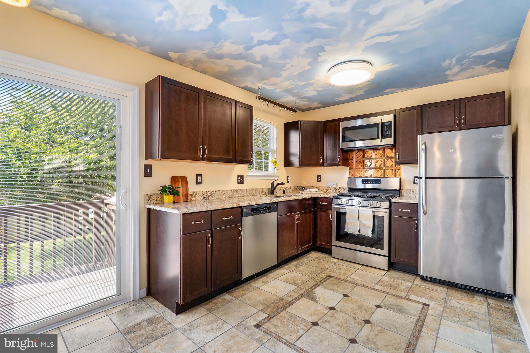 MIDDLETOWN VILLAGE - Residential