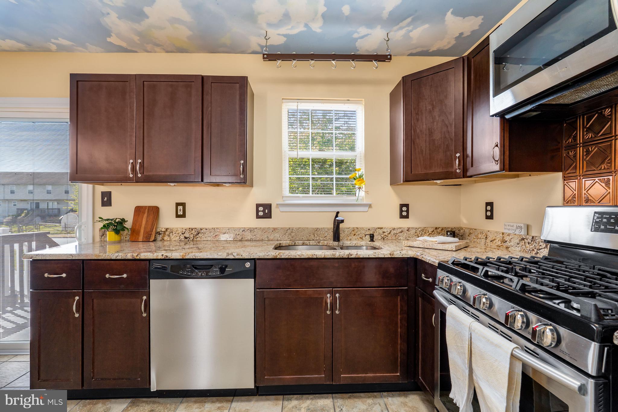 MIDDLETOWN VILLAGE - Residential