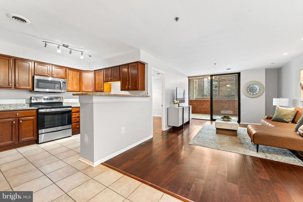 Photo of 1001 N Vermont Street N #103, ARLINGTON, VA 22201 (MLS # VAAR2068010)