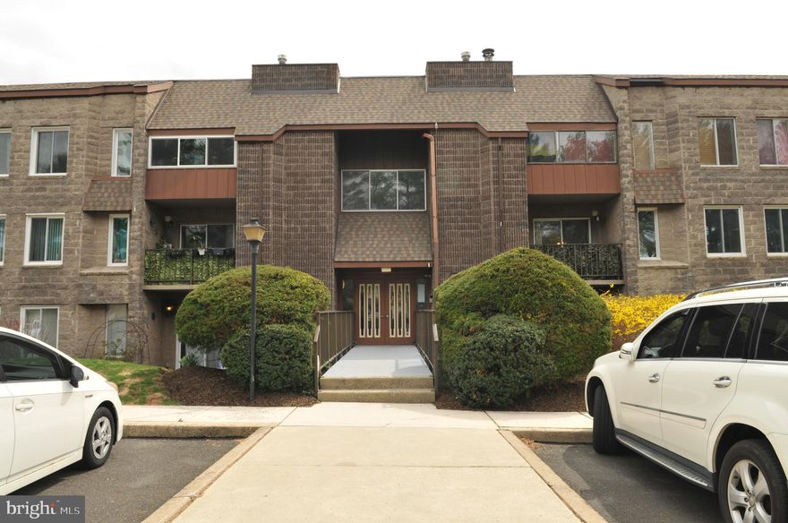 Welcome to this over 1200 sq.ft., freshly painted and renovated, 1st floor condo, featuring 2 large bedrooms and 1 full bath. Walk through the front door into an open space combining living and dining areas with the vinyl plank floors throughout the whole unit. The sliding doors leads to the patio and the storage/utility closet. Walk down the hall with a washer/dryer closet to the large primary bedroom with two large windows, featuring a walk-in closet and access to the full bathroom with tub shower. Bathroom also has a second entrance from the hallway. Second bedroom, has two windows and closet and can be used either as a bedroom or an office. Kitchen has shaker cabinets, nice tile backsplash, granite counters and stainless-steel appliances. Within a community there is a pool and a clubhouse. This property is in the award-winning Council Rock School District, with close proximity to the Tyler State Park, access to the major roads and I-95 and minutes away to countless Newtown’s restaurants and stores. Tenant pays all utilities. No cats. Dogs are allowed under 50 lbs, breeds restrictions apply. Security deposit, 1st and last months rent required for move in.