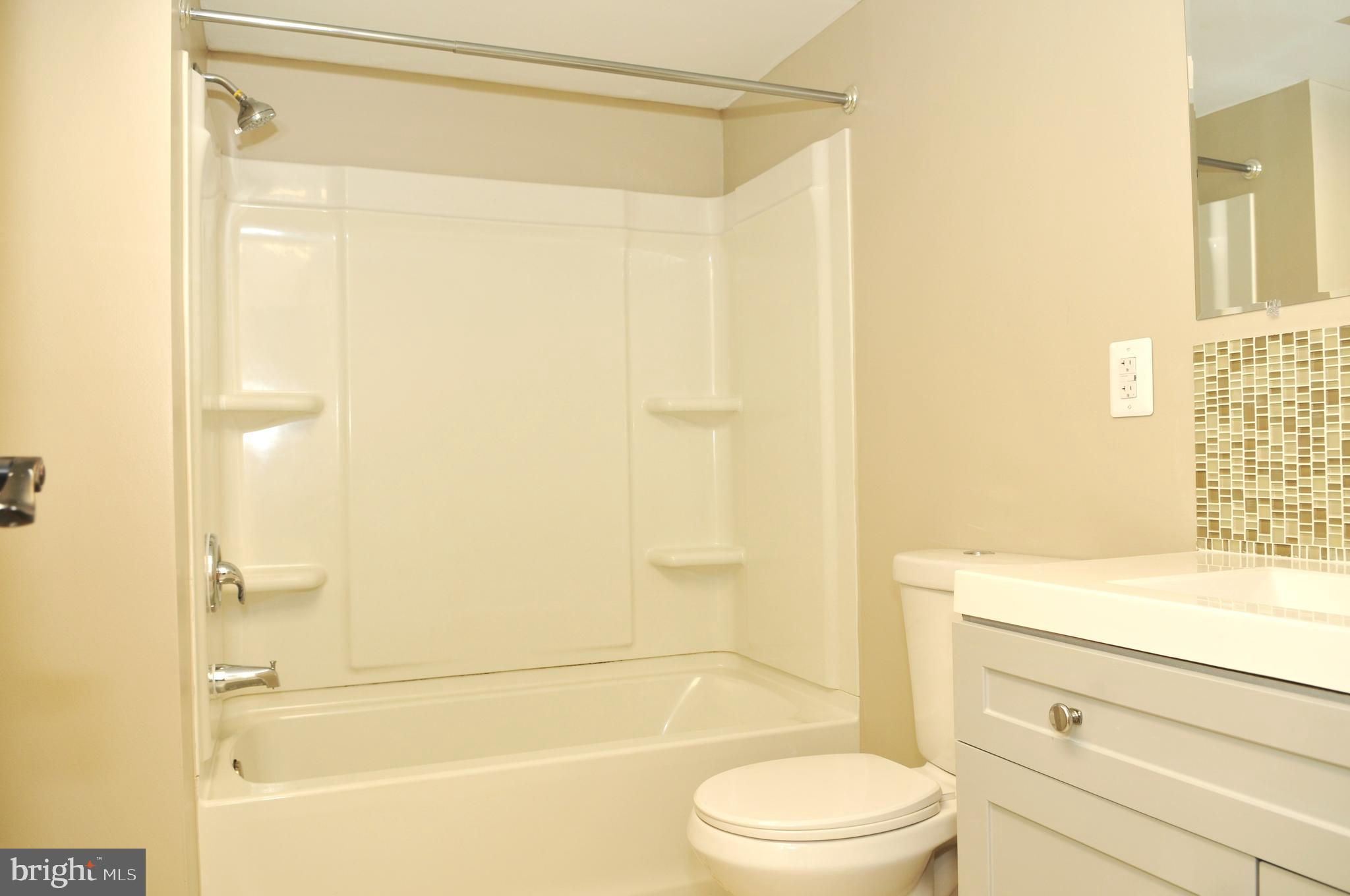 LIBERTY SQUARE - Residential Lease