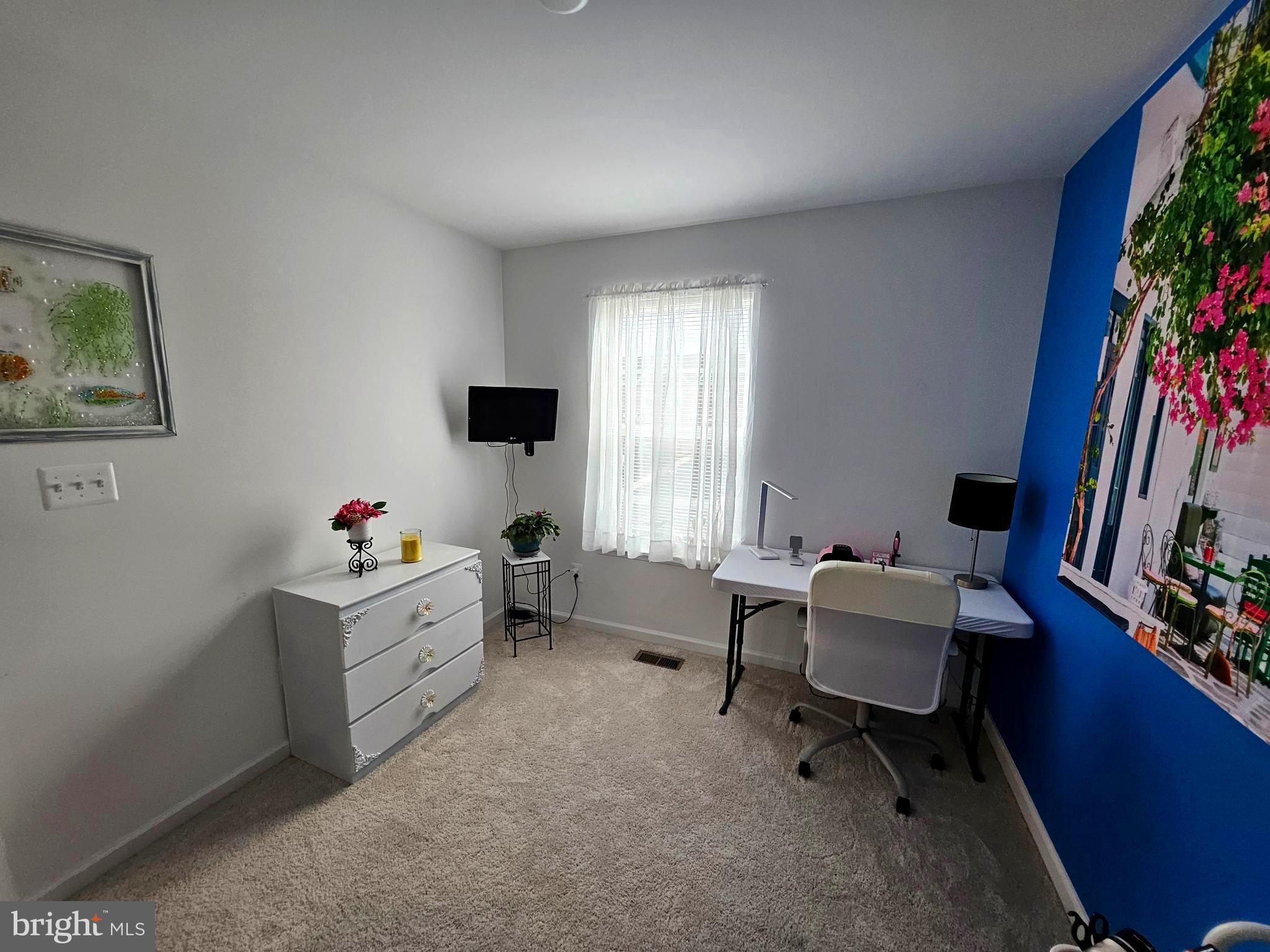 WHISPERING PINES - Residential