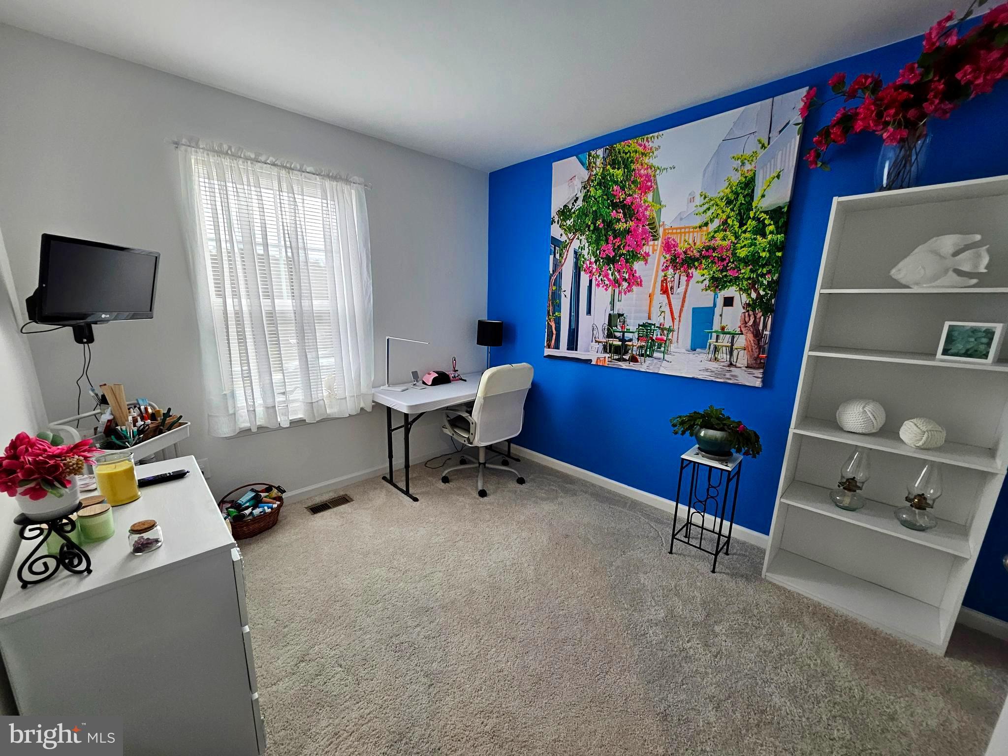 WHISPERING PINES - Residential