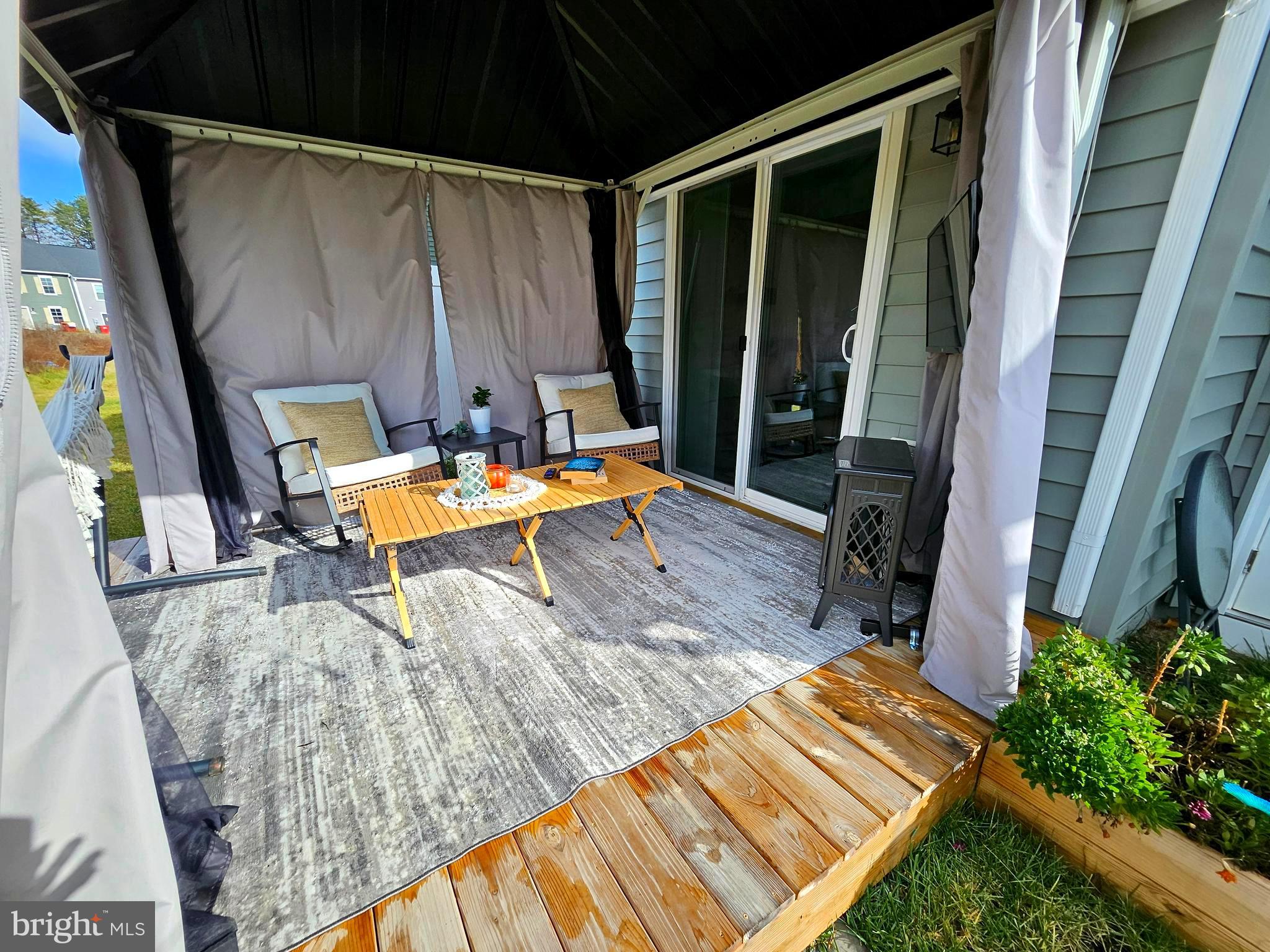 WHISPERING PINES - Residential