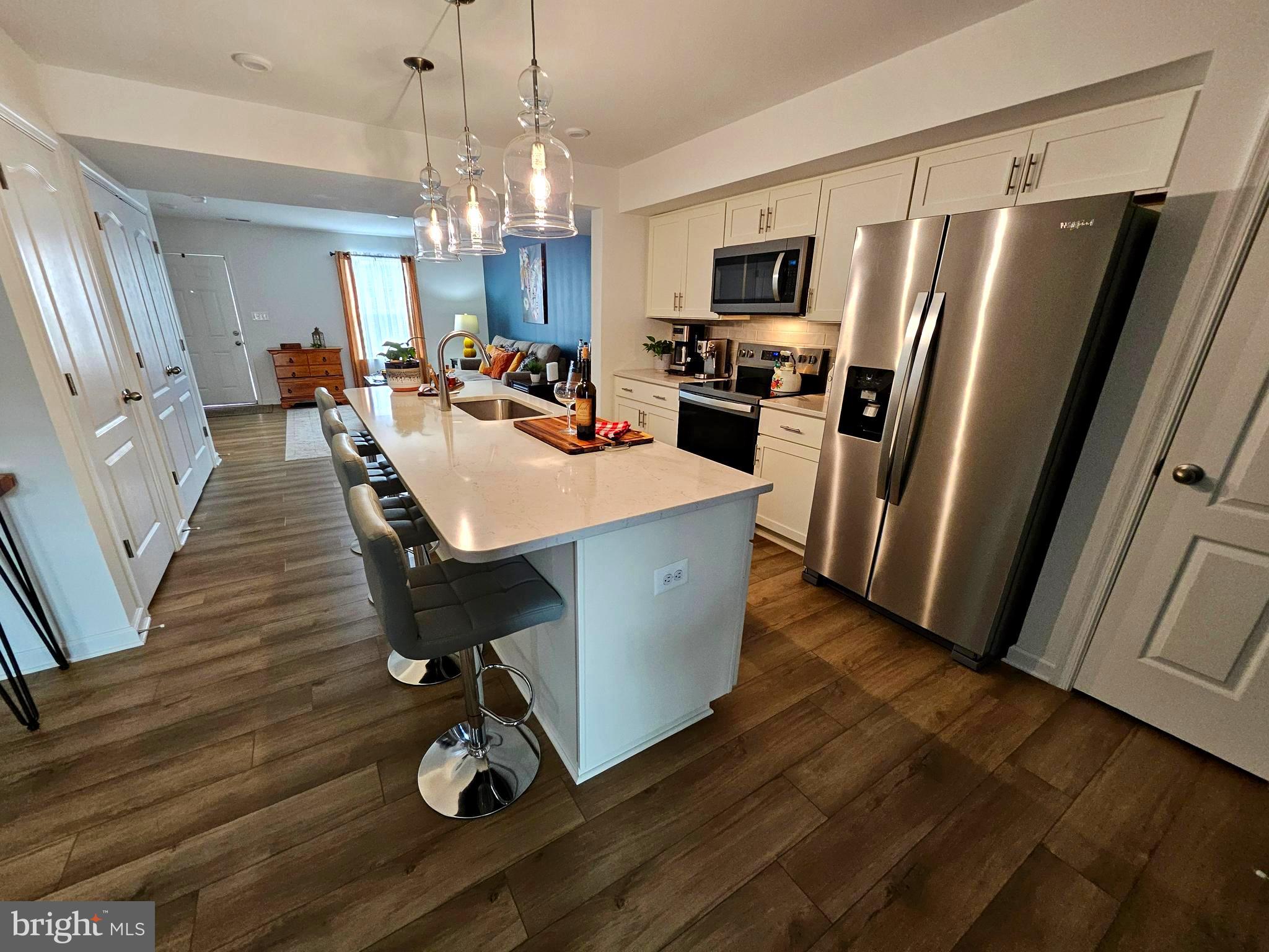 WHISPERING PINES - Residential